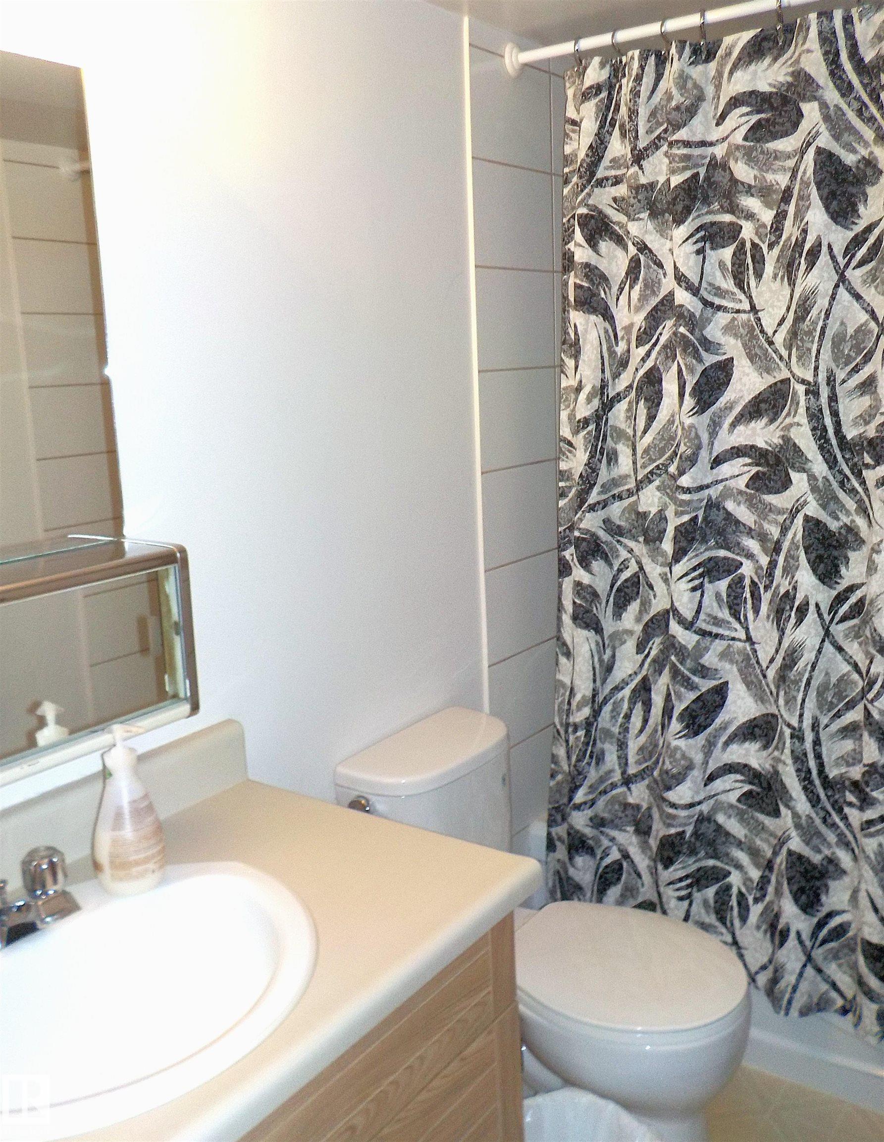 Photo 18 at 207 - 9917 110 Street NW, Wîhkwêntôwin, Edmonton