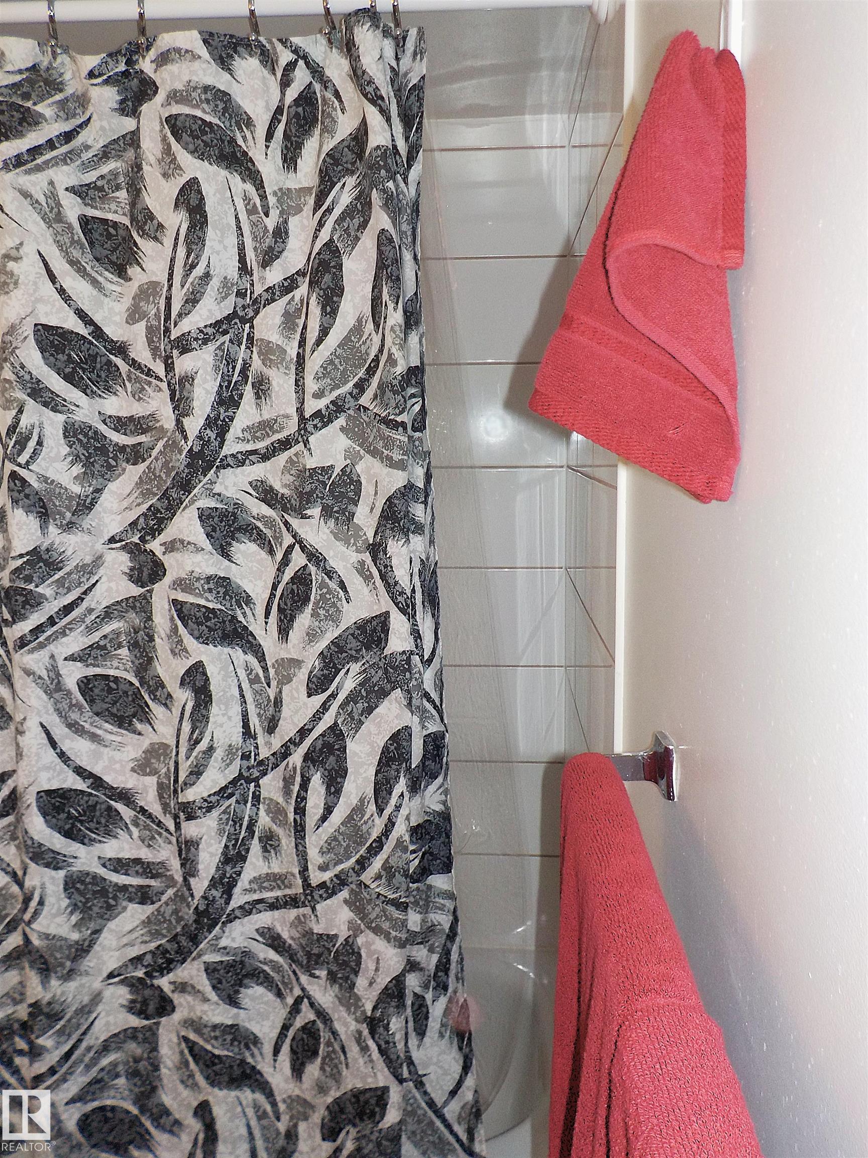 Photo 19 at 207 - 9917 110 Street NW, Wîhkwêntôwin, Edmonton