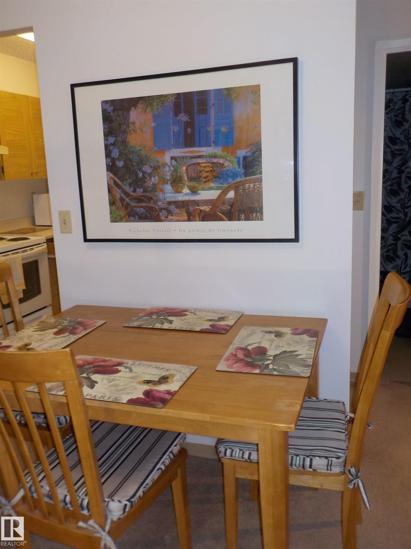 Photo 4 at 207 - 9917 110 Street NW, Wîhkwêntôwin, Edmonton