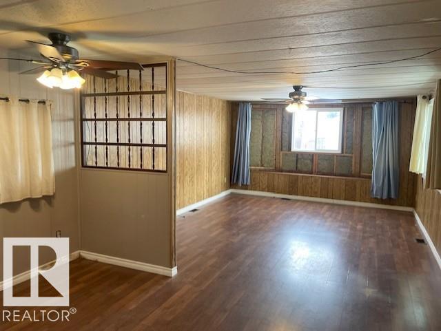 1323 Lakewood Crescent 2