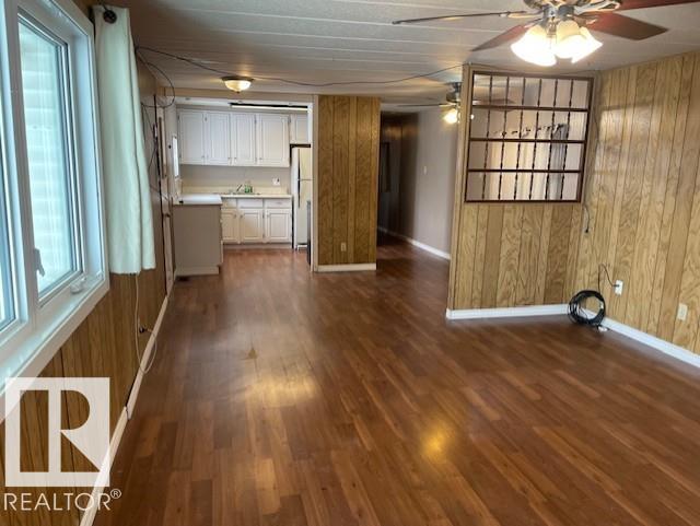 1323 Lakewood Crescent 4