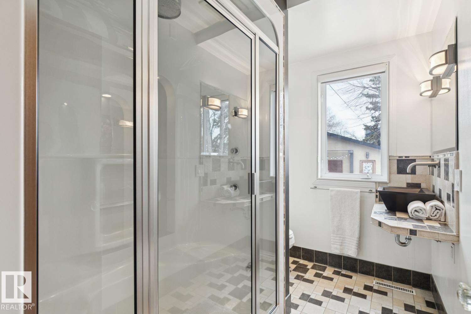 Photo 28 at 10537 140 Street NW, Glenora, Edmonton