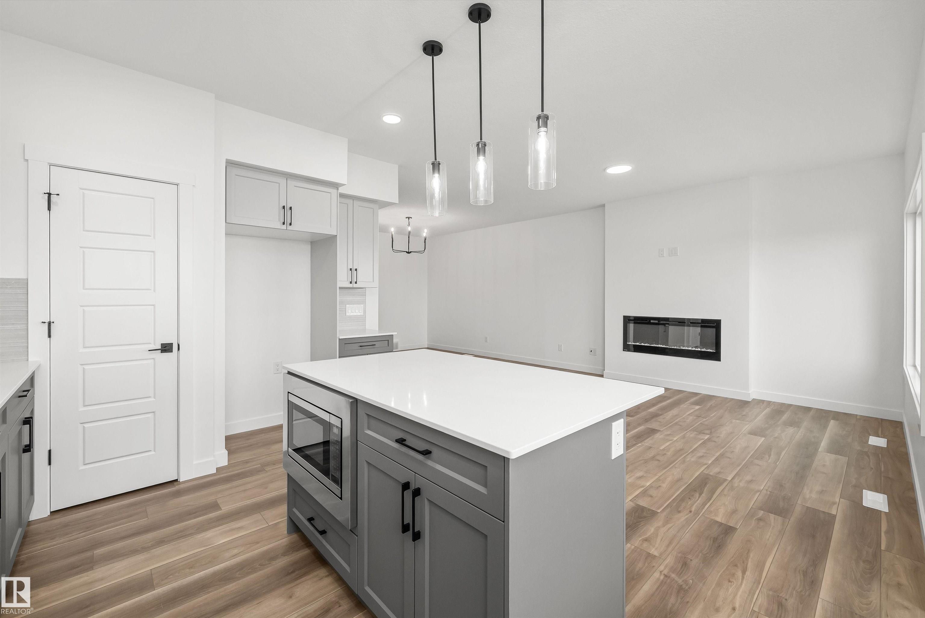 https://zimg.paragon.ice.com/ParagonImages/Property/PM/RAE/225390664/19/0/0/ba7a03384d2f68bc741e78ccff94ba9a/1/e2322af780cfcce8d66837b2e01eee29/225390664-f8cc3120-cea1-4e18-9150-80b014c1fd19.JPG