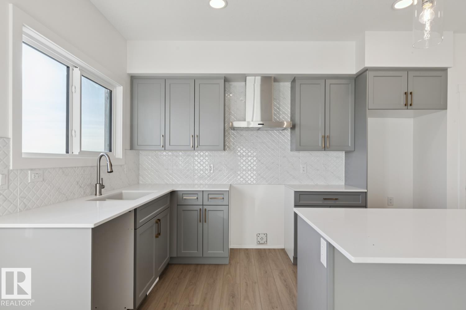 Photo 8 at 19115 20 Avenue NW, River's Edge, Edmonton