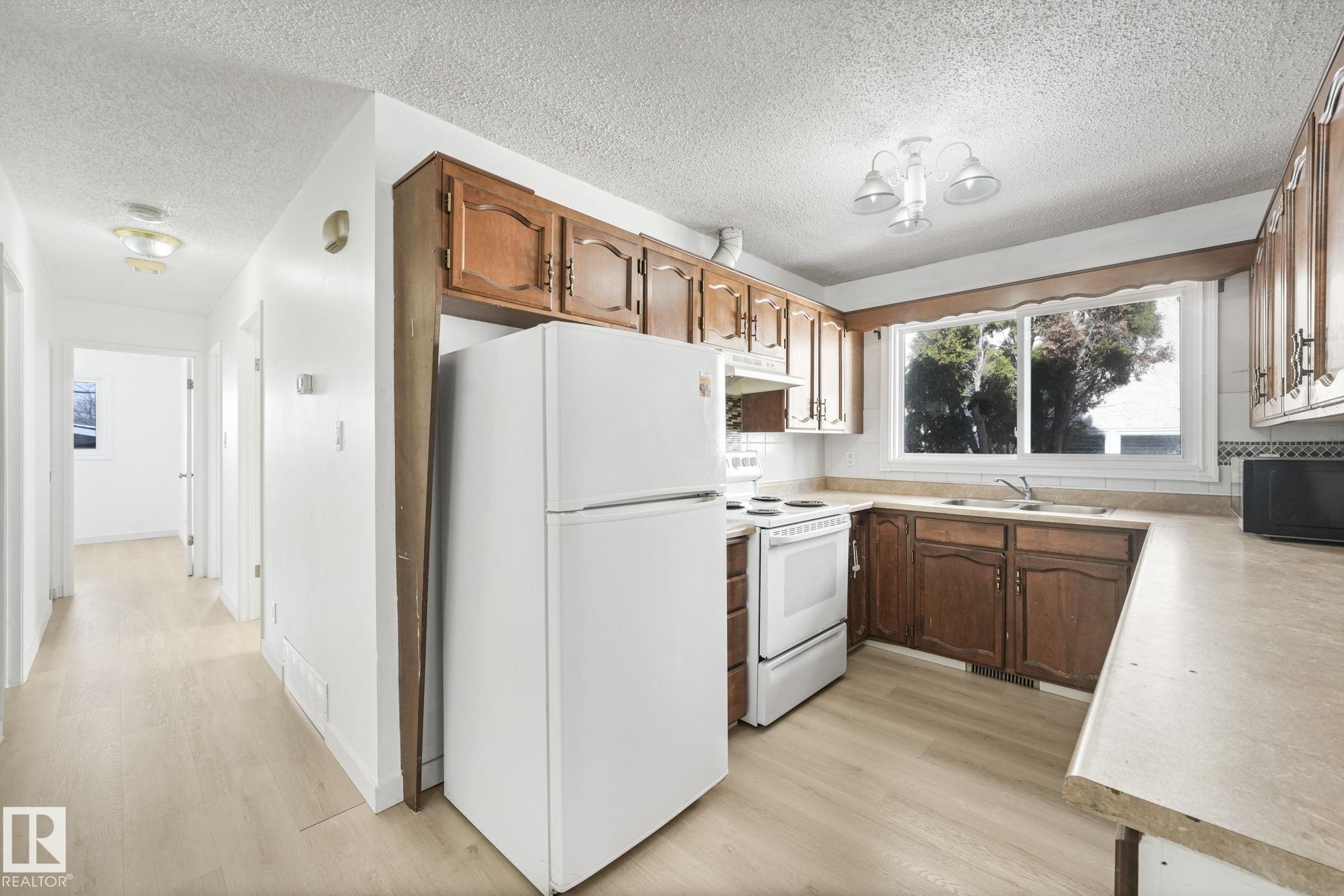 Photo 14 at 10350 154 Street NW, Canora, Edmonton