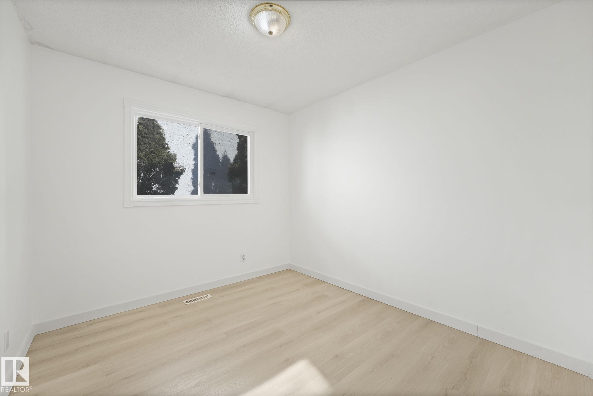 Photo 18 at 10350 154 Street NW, Canora, Edmonton