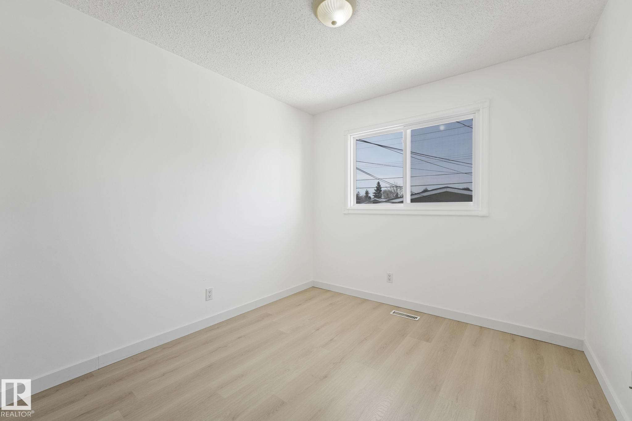 Photo 24 at 10350 154 Street NW, Canora, Edmonton