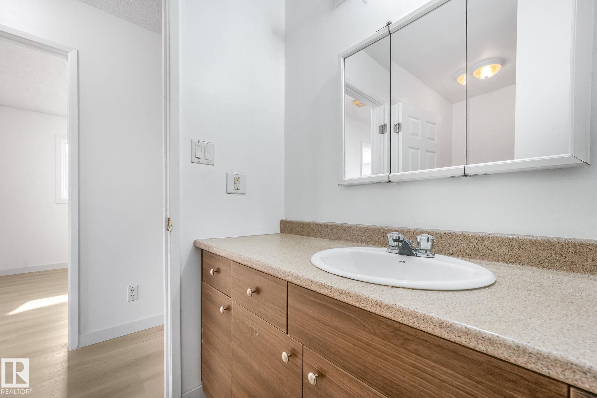 Photo 27 at 10350 154 Street NW, Canora, Edmonton