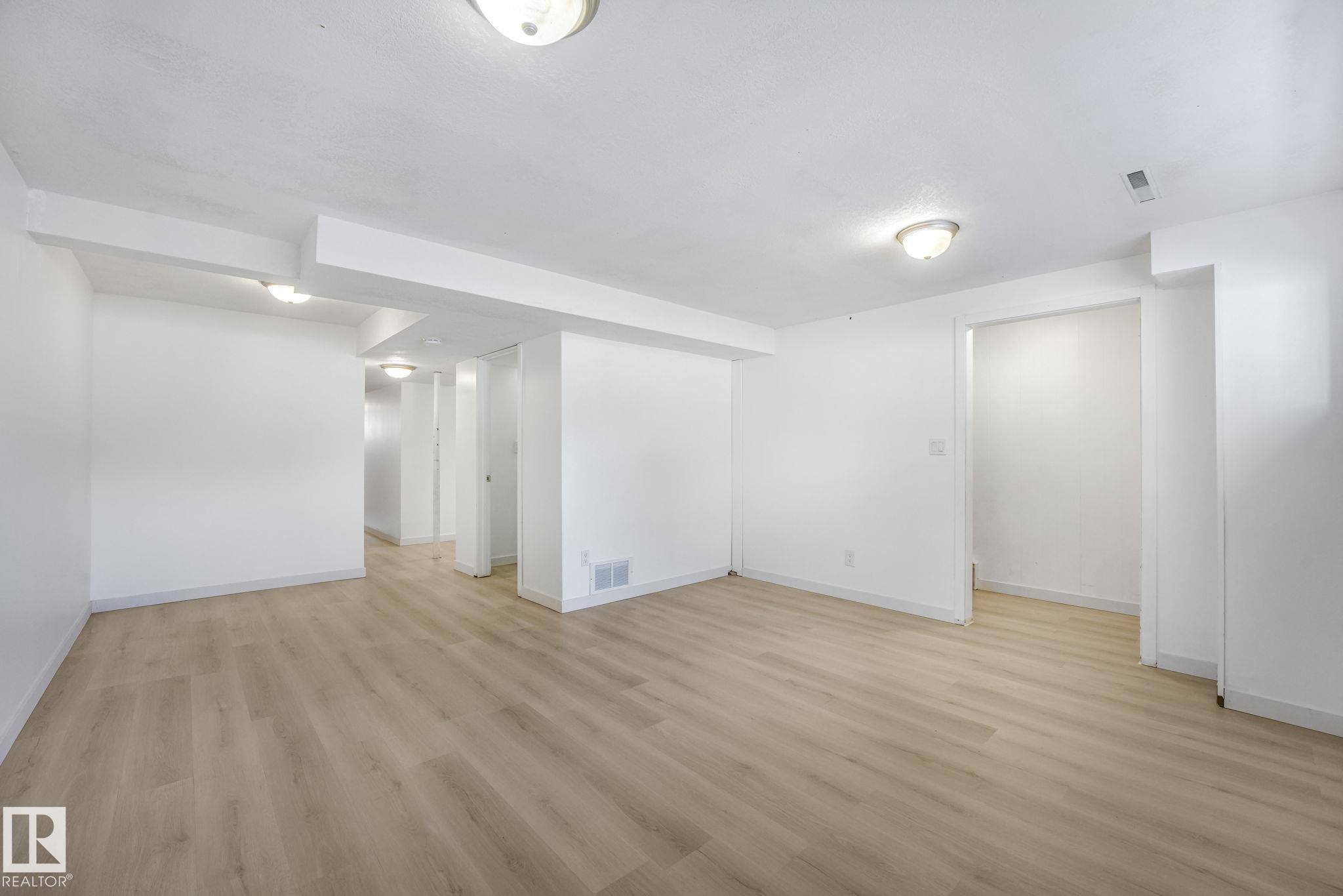 Photo 30 at 10350 154 Street NW, Canora, Edmonton