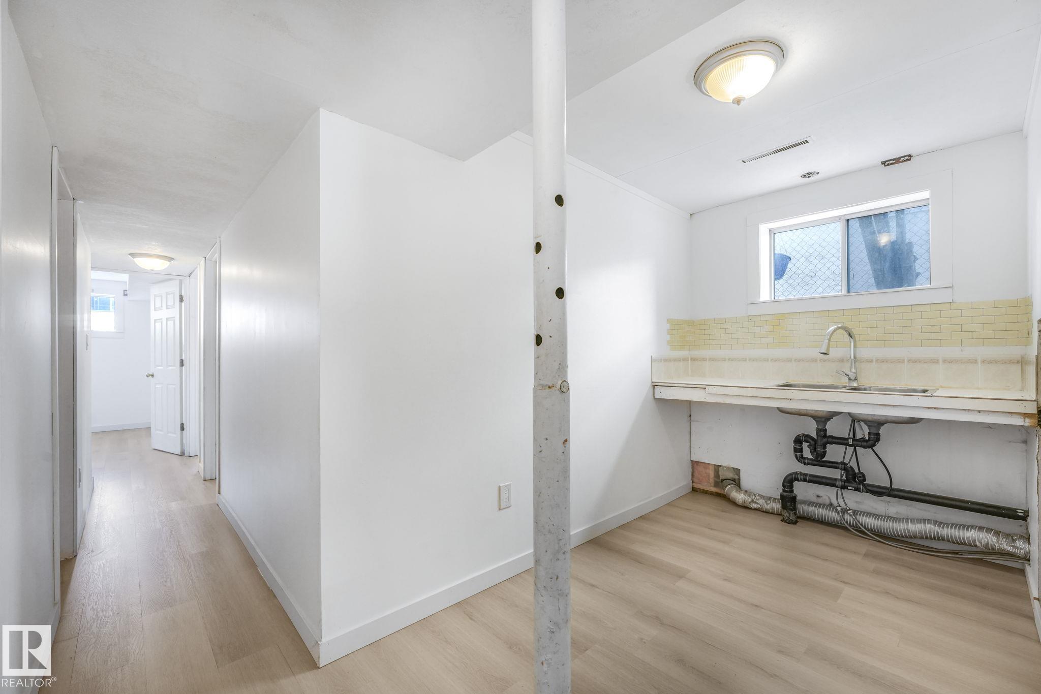 Photo 34 at 10350 154 Street NW, Canora, Edmonton