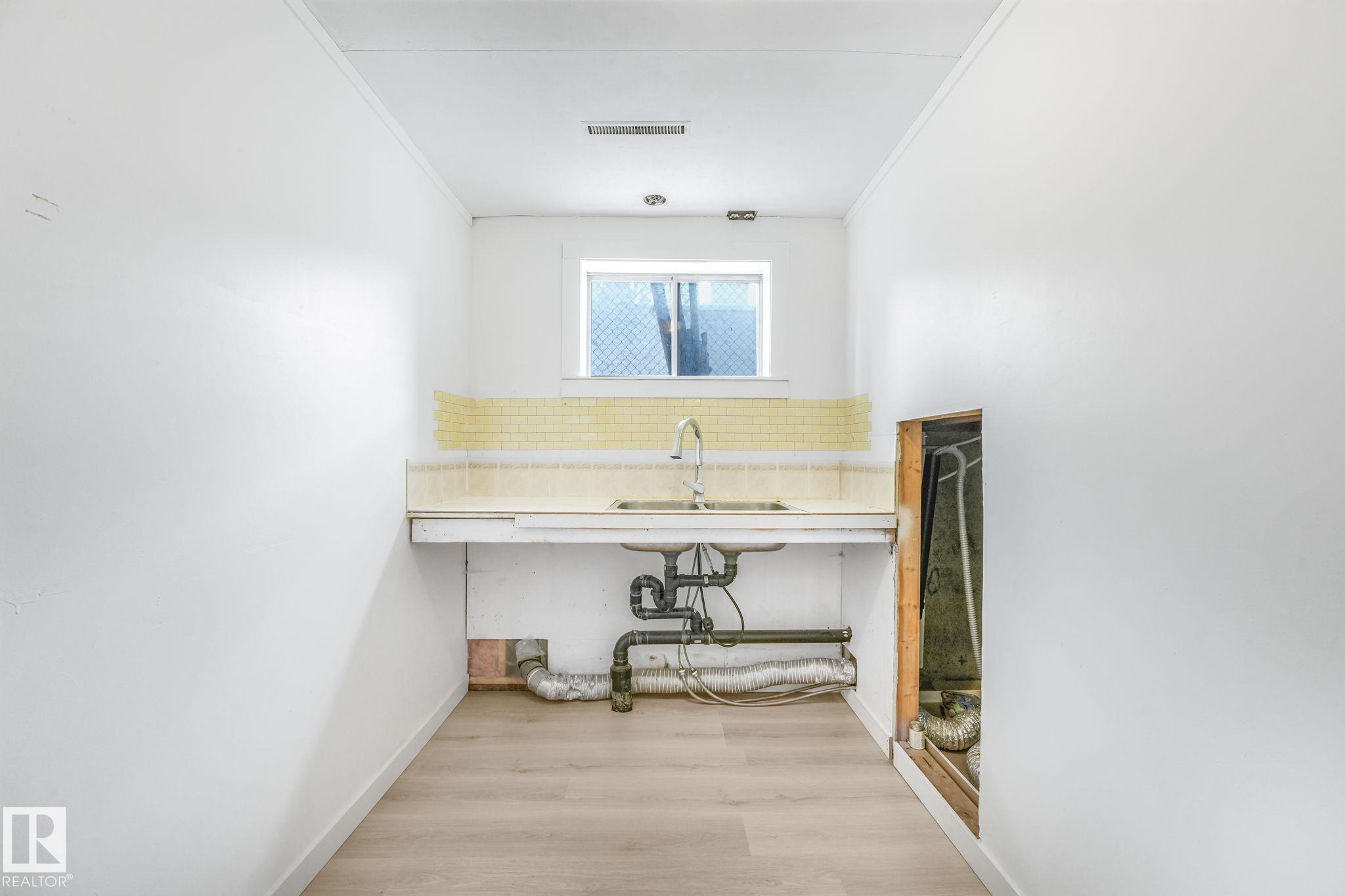 Photo 35 at 10350 154 Street NW, Canora, Edmonton