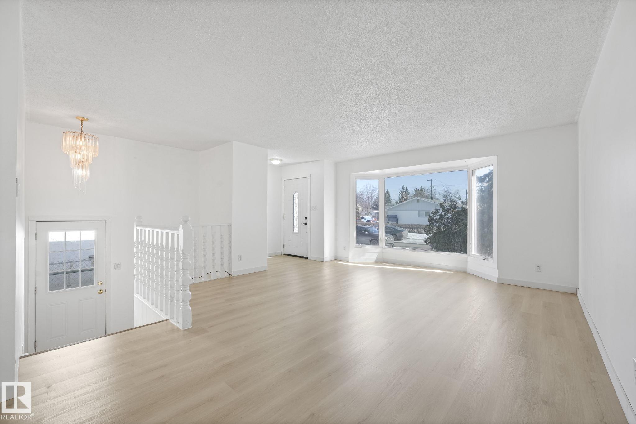 Photo 10 at 10350 154 Street NW, Canora, Edmonton