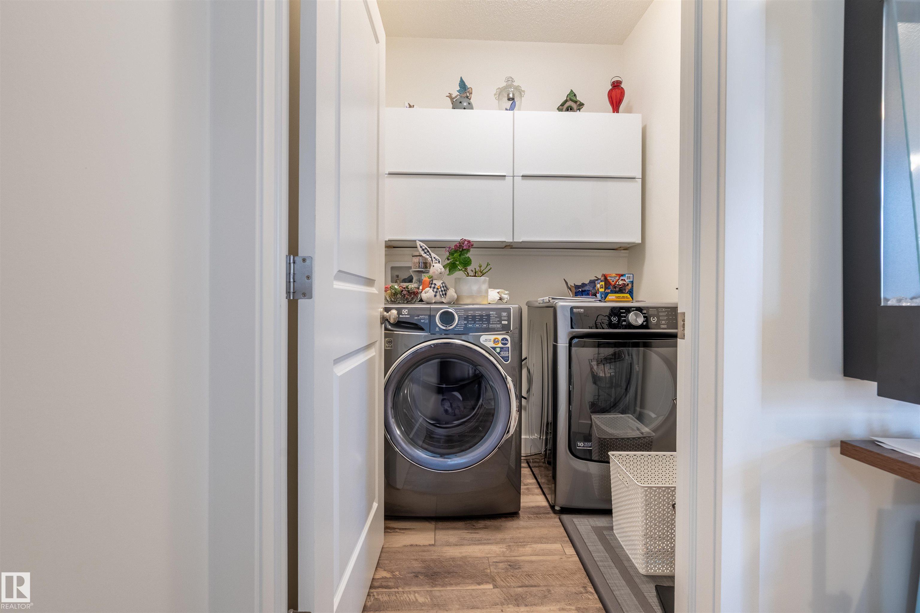 Picture for 2066 GRAYDON HILL CR SW