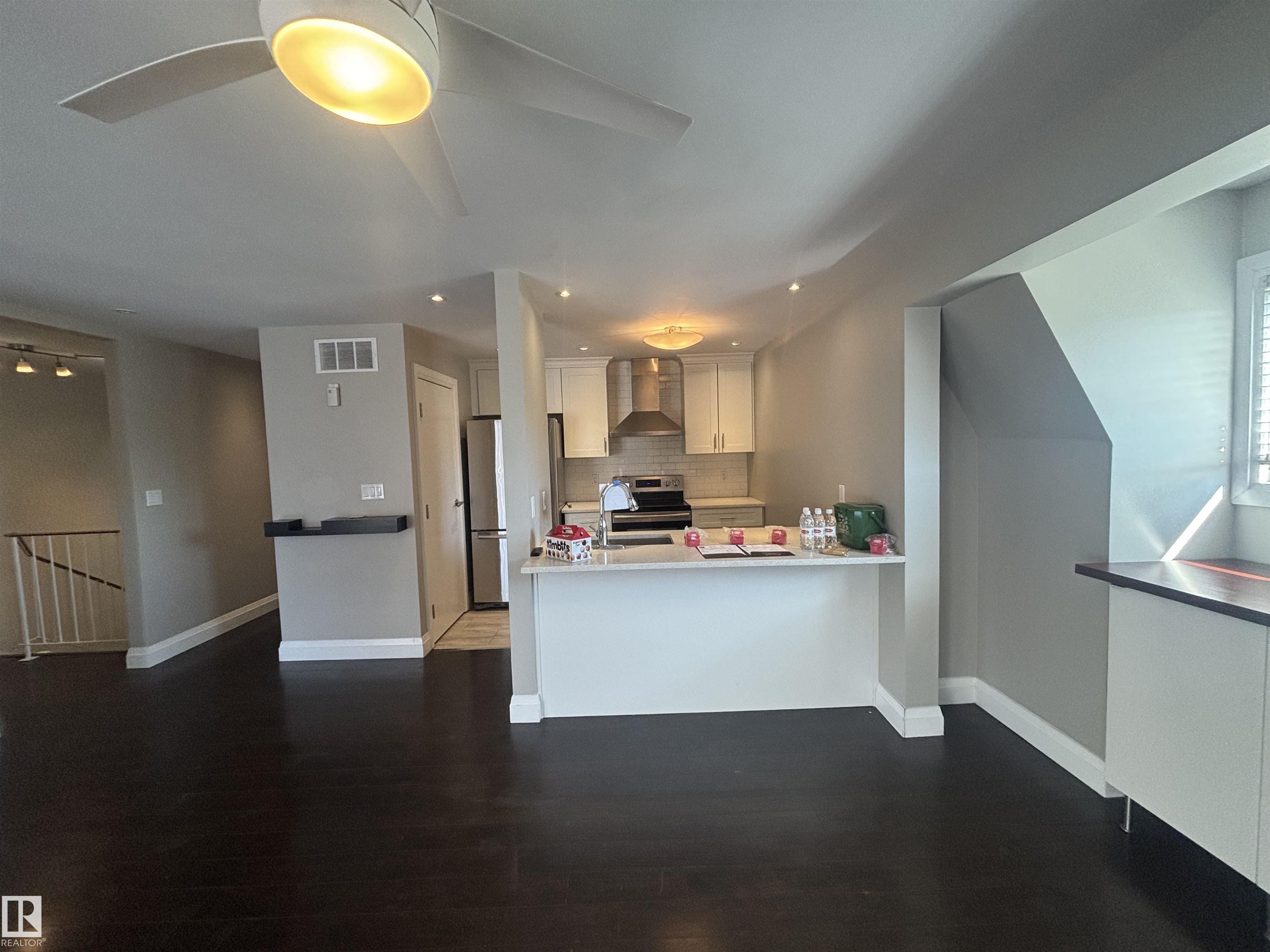 Photo 16 at 5979 40 Avenue NW, Greenview, Edmonton