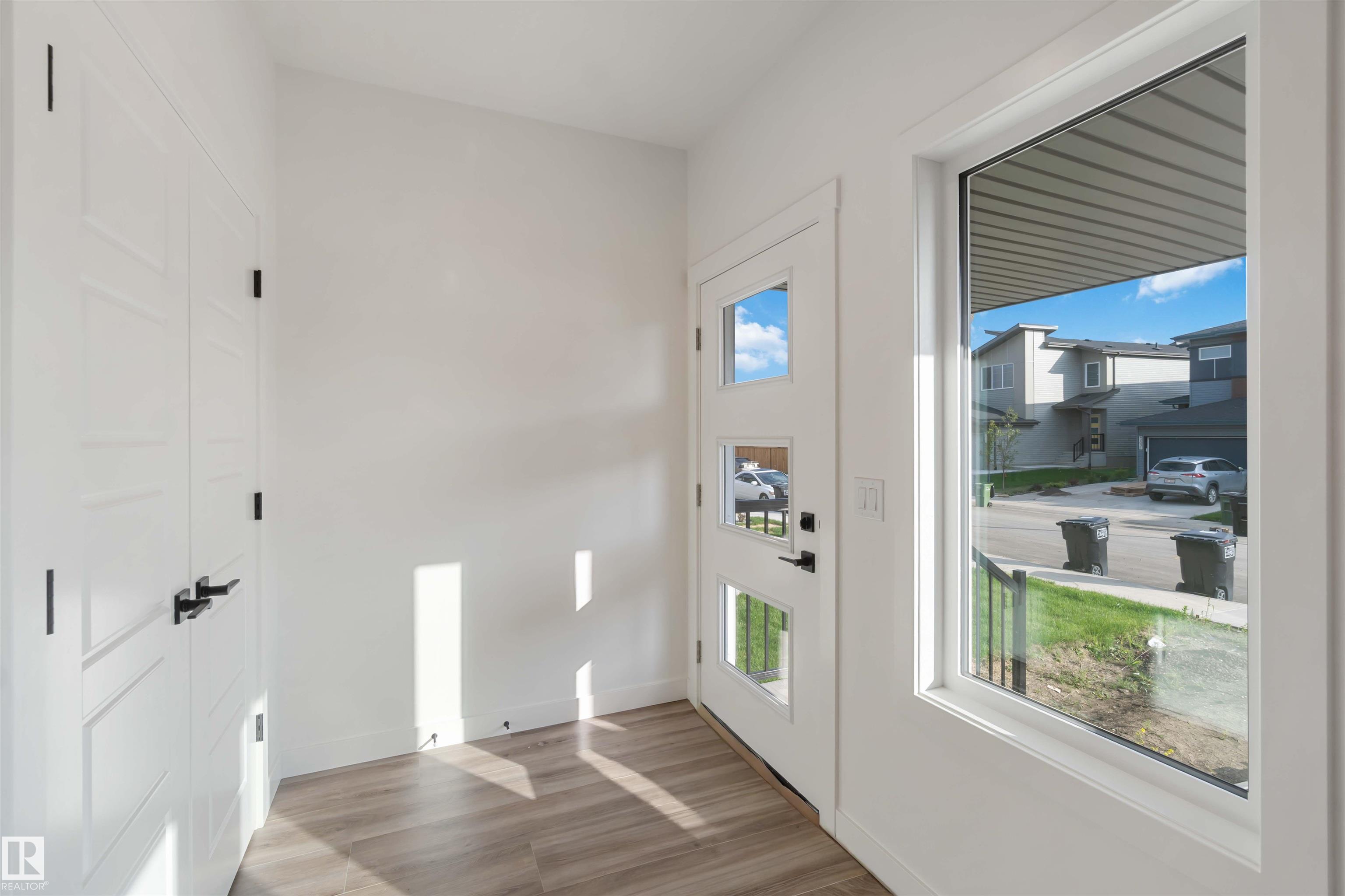 Photo 2 at 6230 175a Avenue NW, McConachie Area, Edmonton