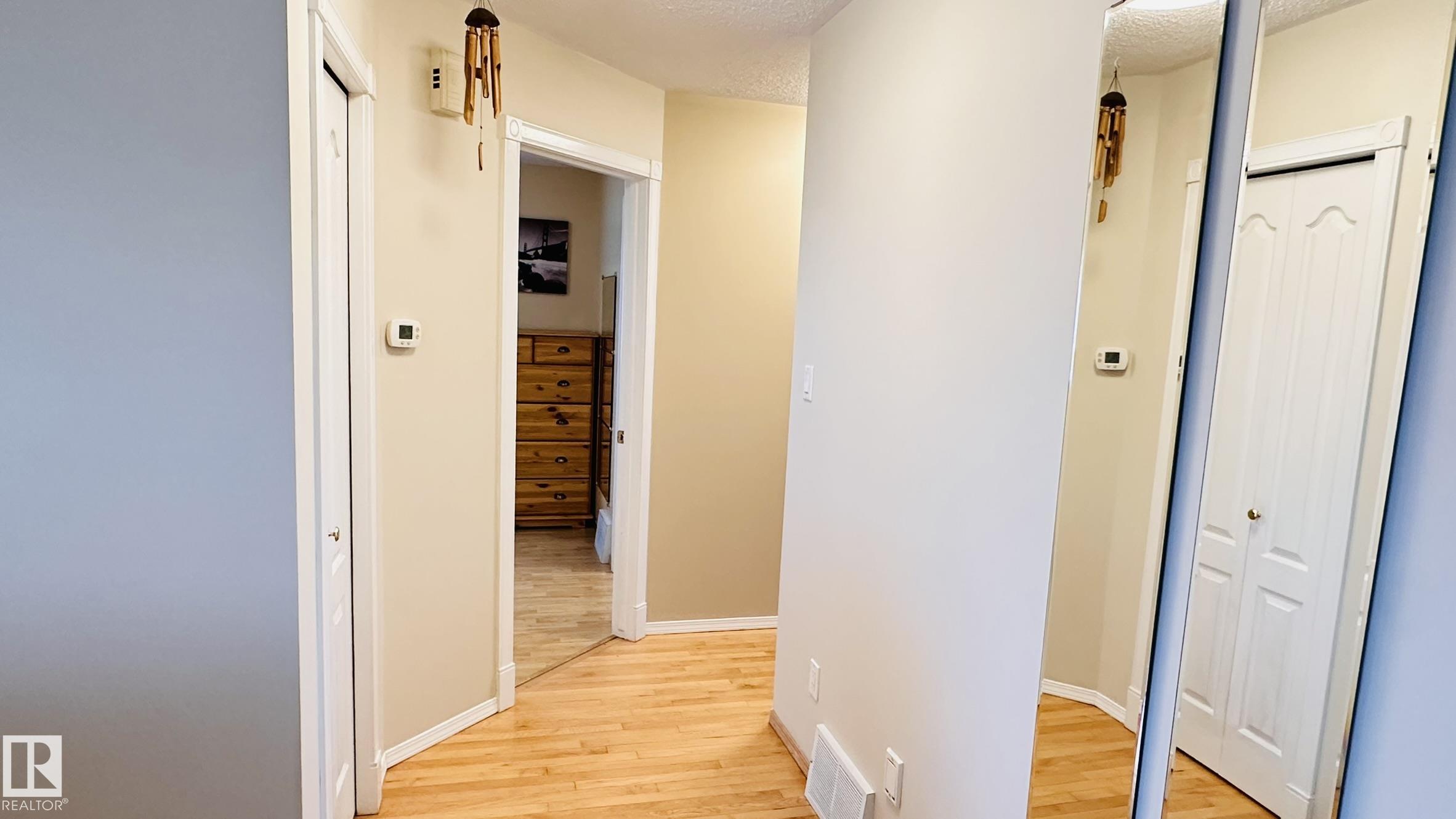 Photo 14 at 3912 30 Street NW, Larkspur, Edmonton