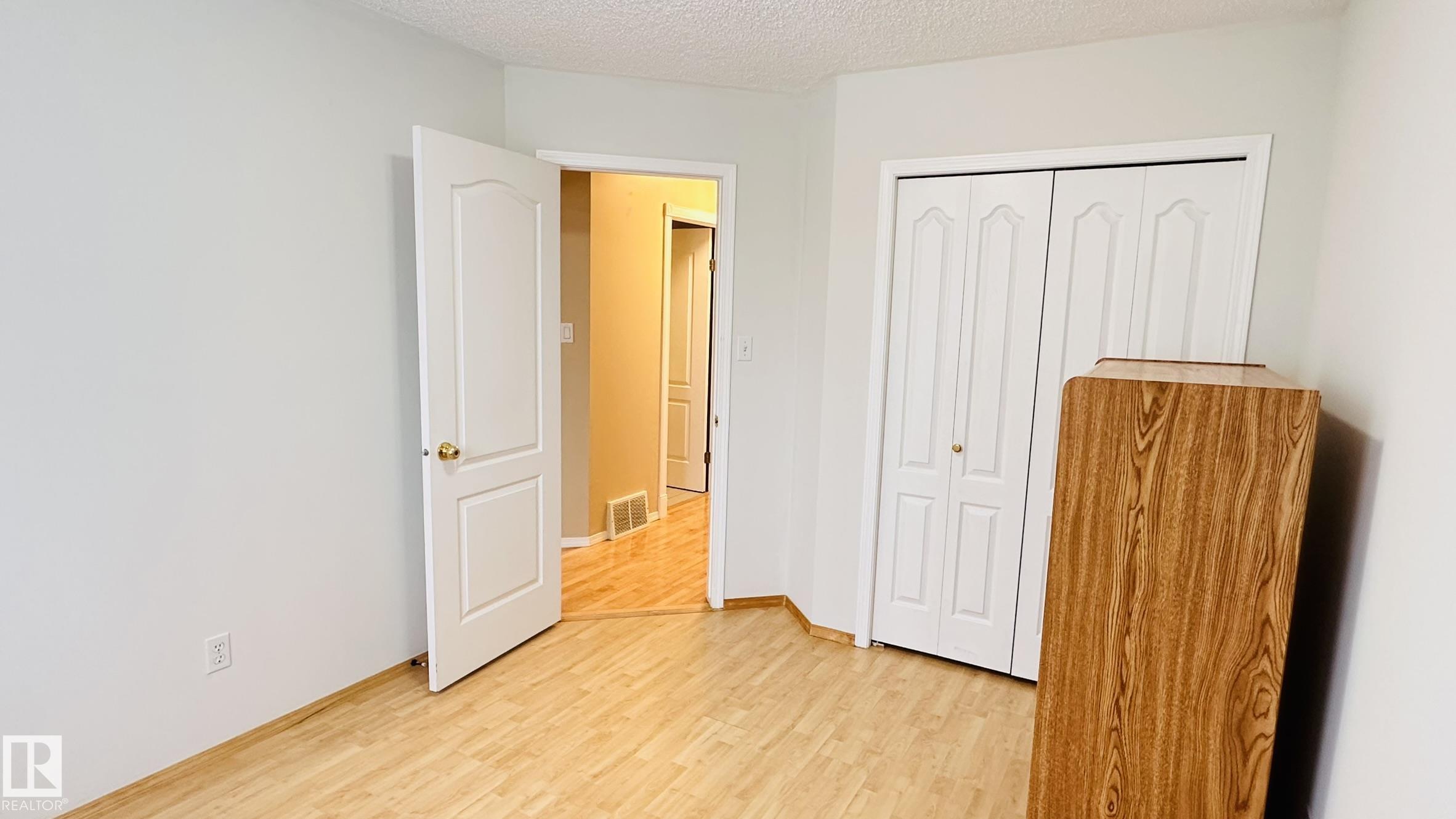 Photo 22 at 3912 30 Street NW, Larkspur, Edmonton