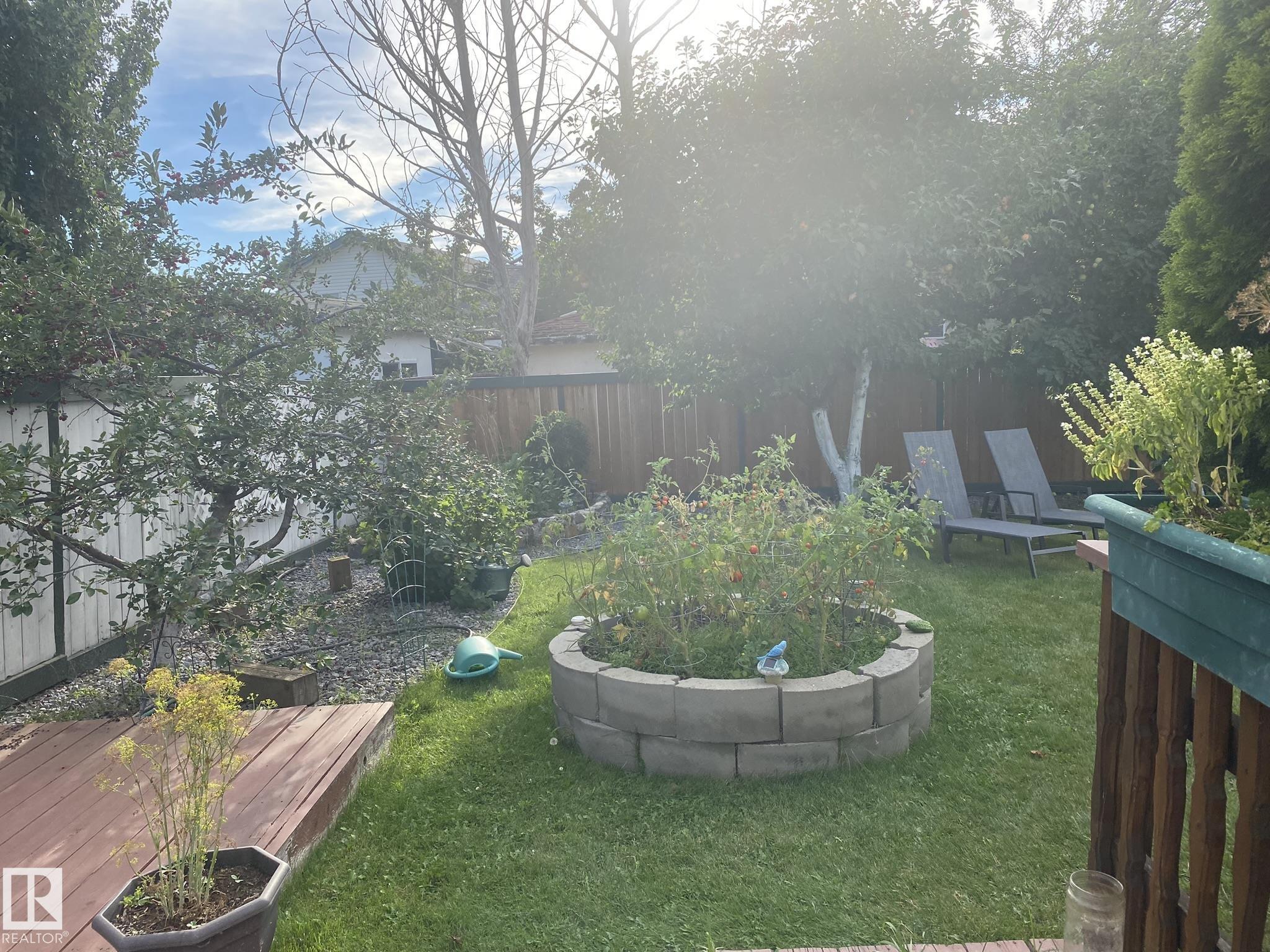 Photo 44 at 3912 30 Street NW, Larkspur, Edmonton