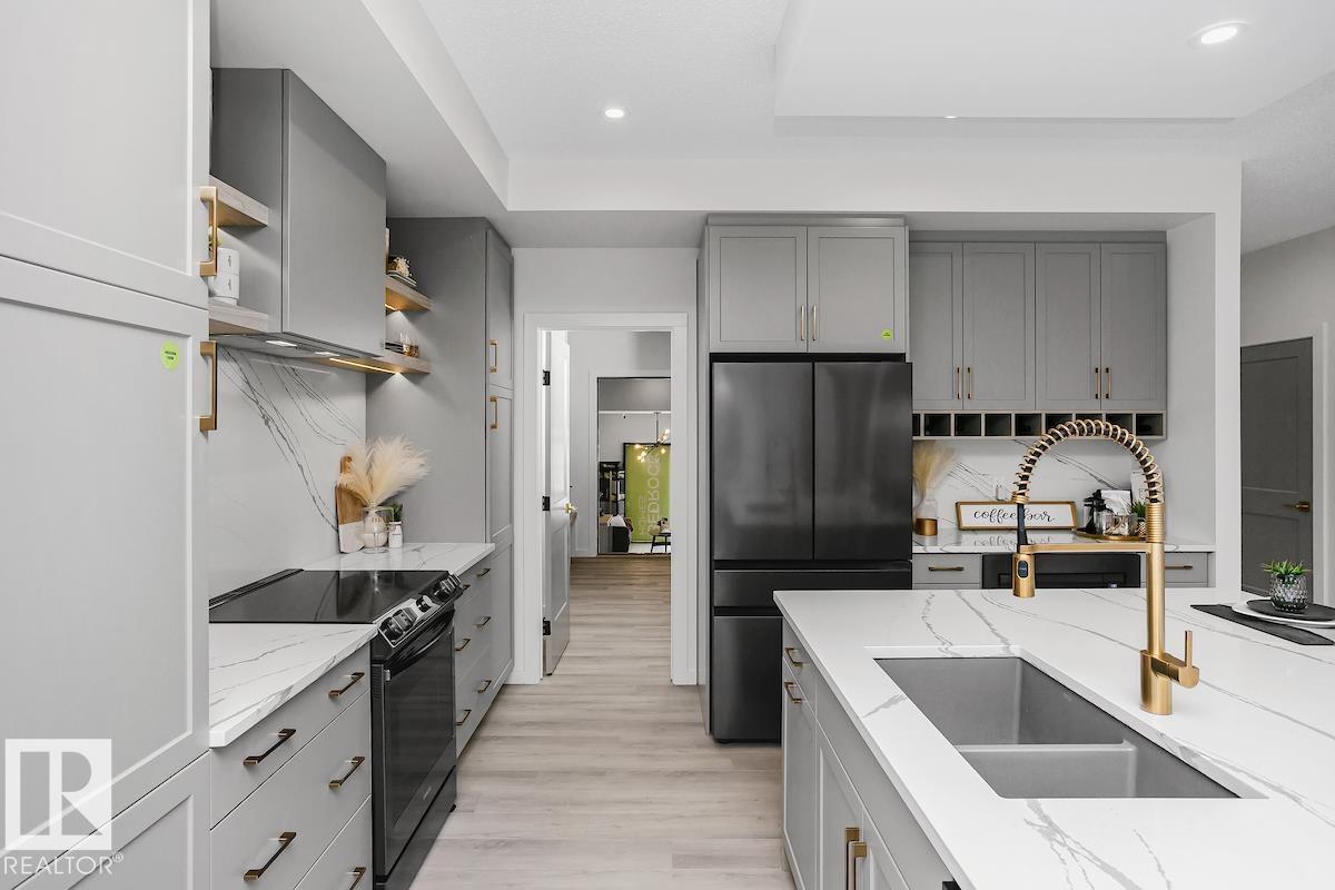 Photo 12 at 5807 Raven Crescent NW, Kinglet Gardens, Edmonton