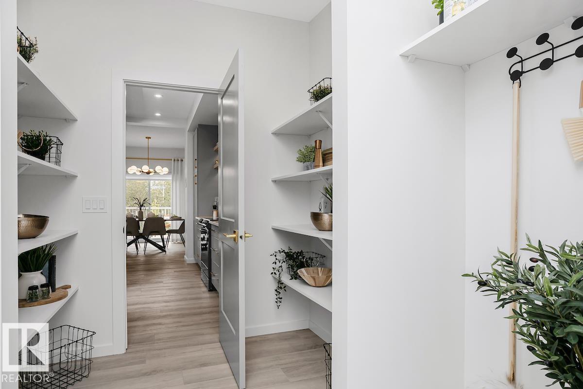 Photo 15 at 5807 Raven Crescent NW, Kinglet Gardens, Edmonton