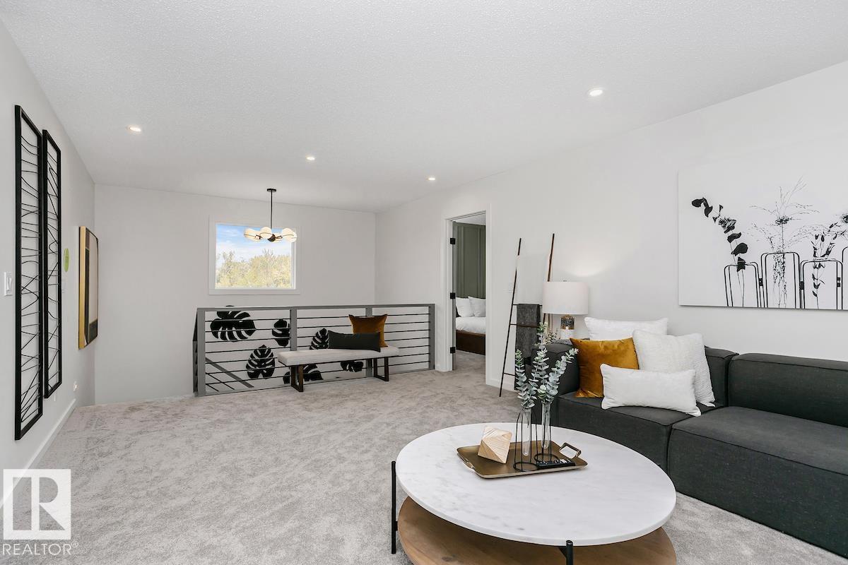 Photo 17 at 5807 Raven Crescent NW, Kinglet Gardens, Edmonton