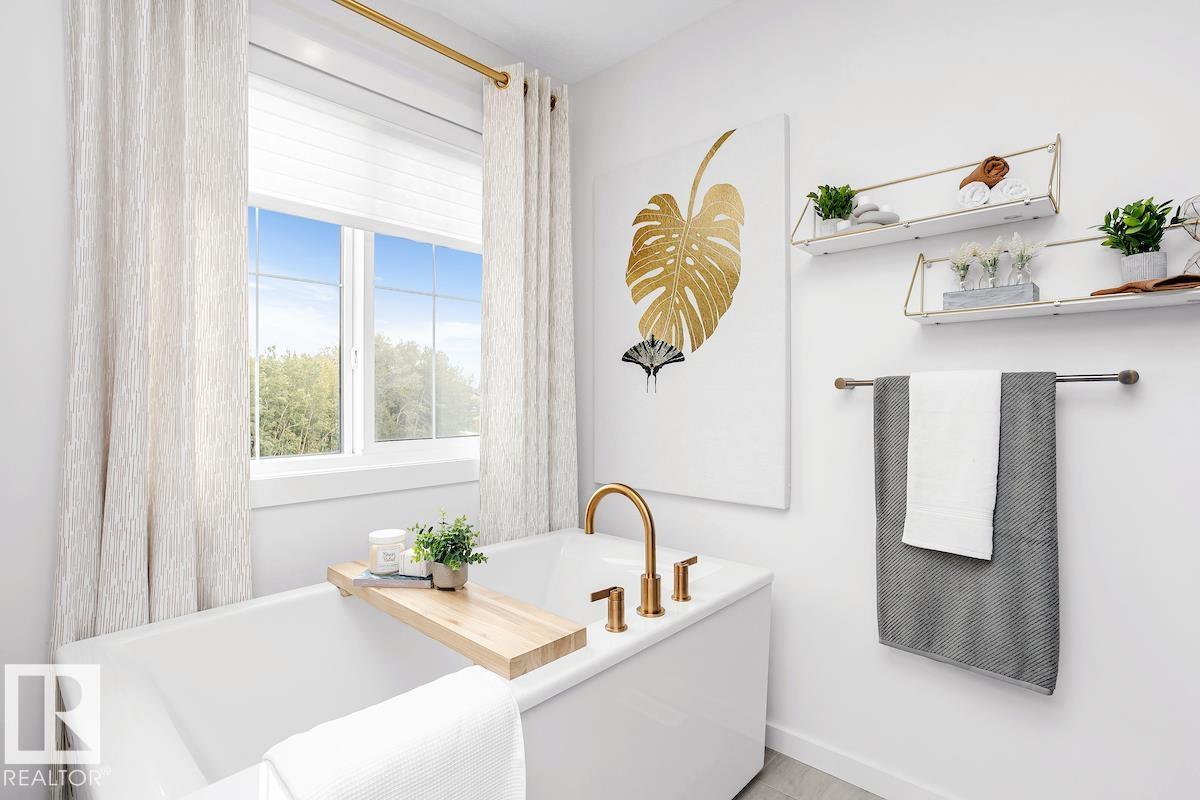 Photo 23 at 5807 Raven Crescent NW, Kinglet Gardens, Edmonton