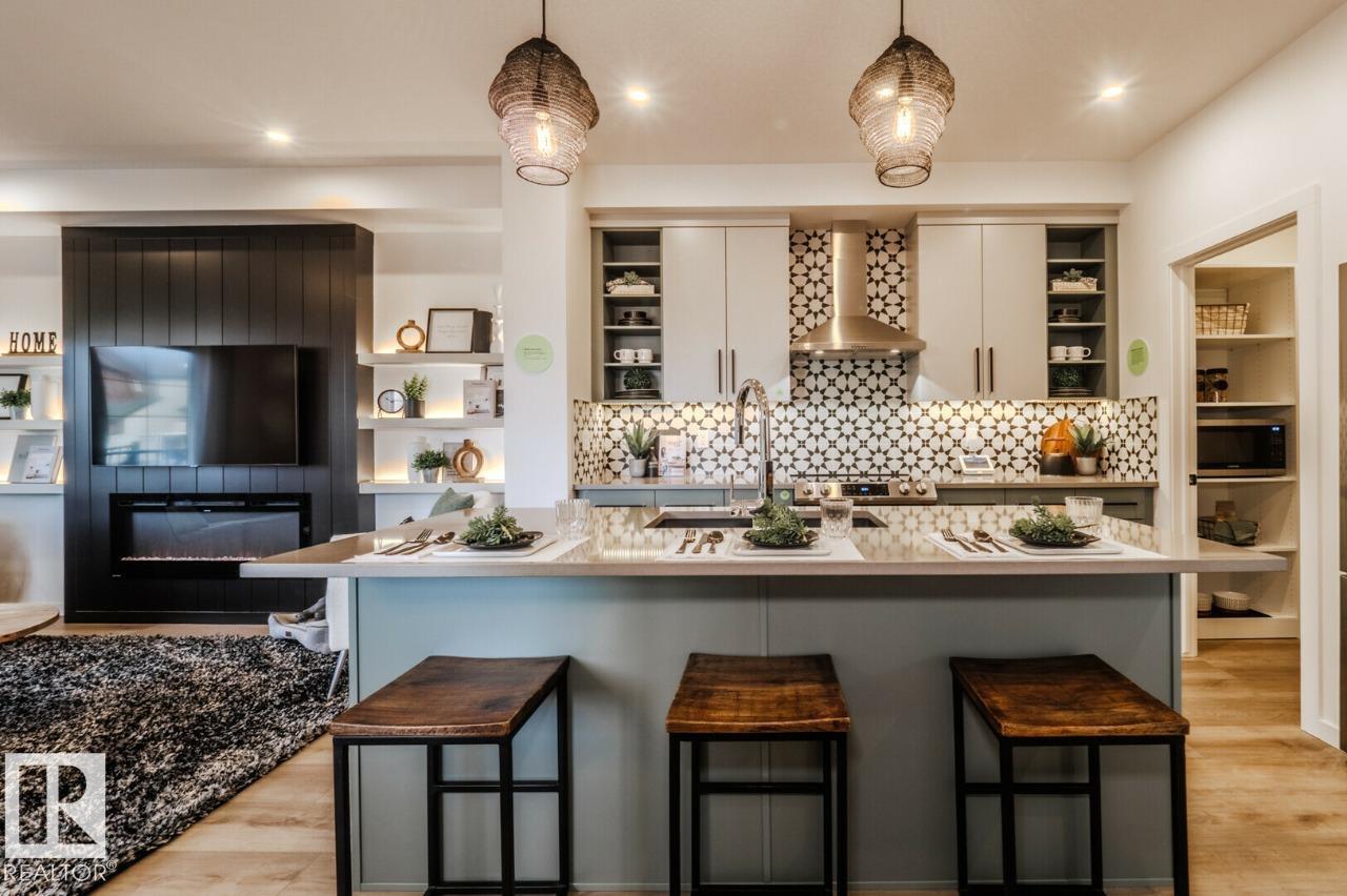 Photo 2 at 5 Clichy Close, Chérot, St. Albert