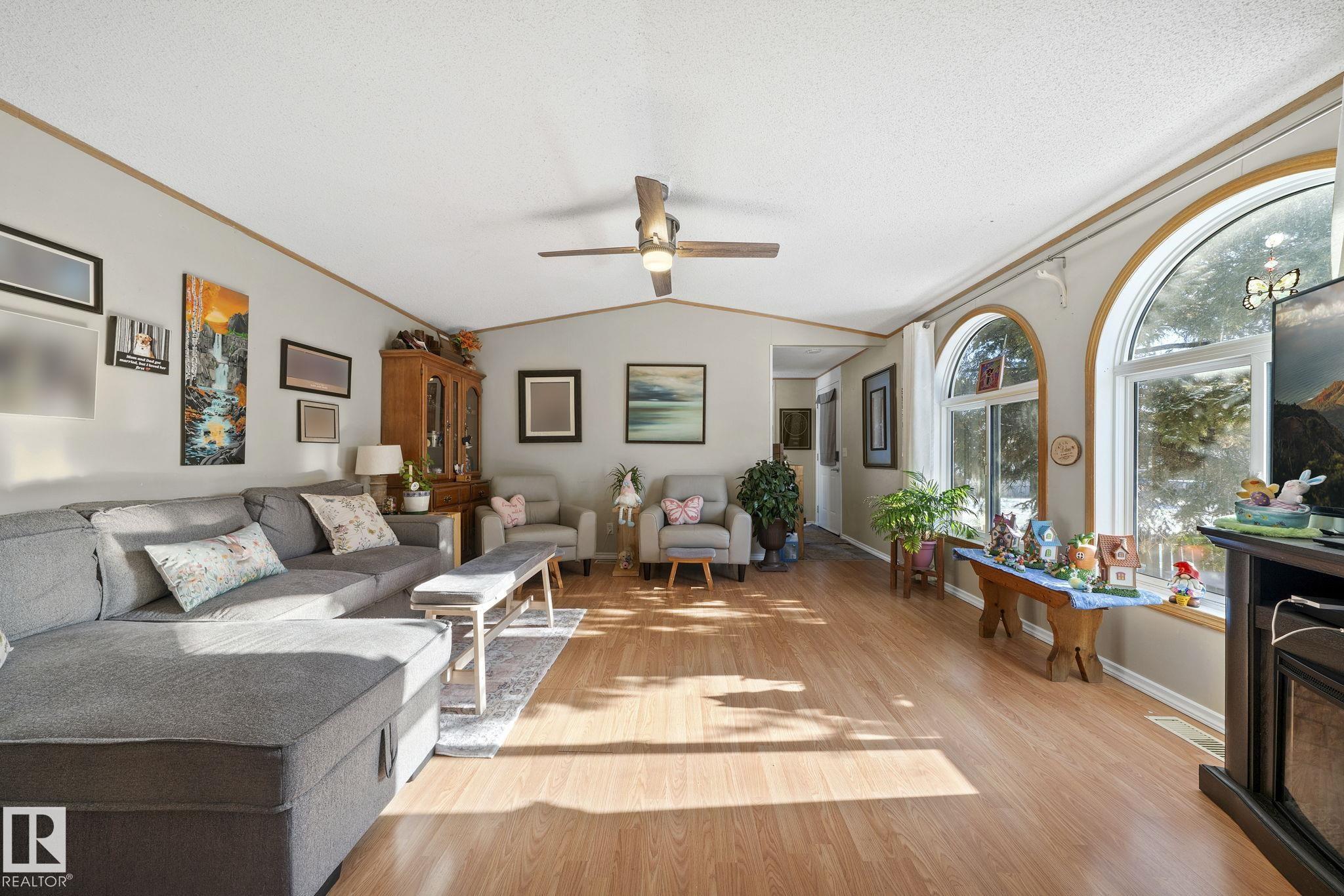 Picture for 66 evergreen park NE