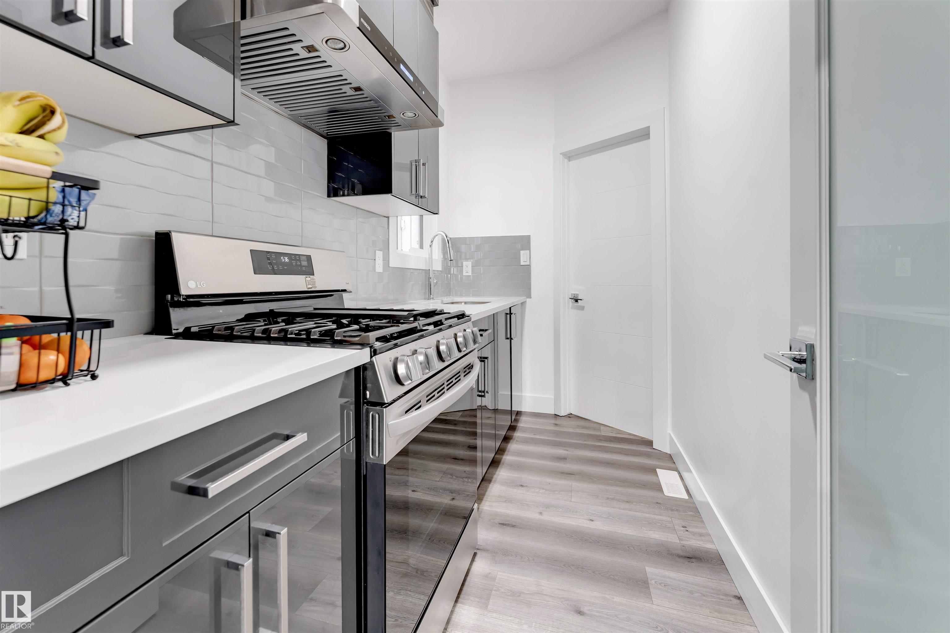 Photo 10 at 415 42 Street SW, Charlesworth, Edmonton