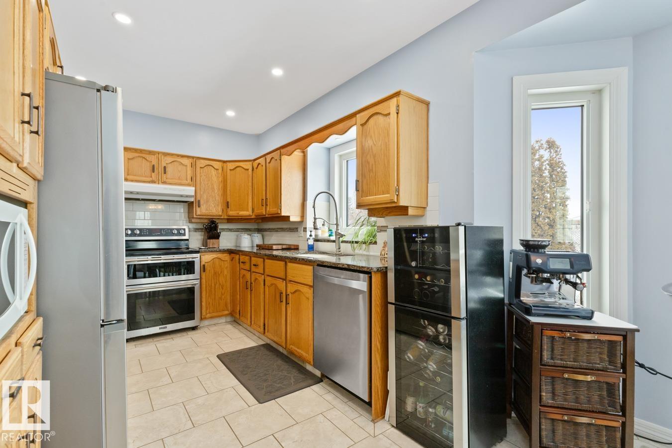 Photo 13 at 12824 157 Avenue NW, Oxford, Edmonton