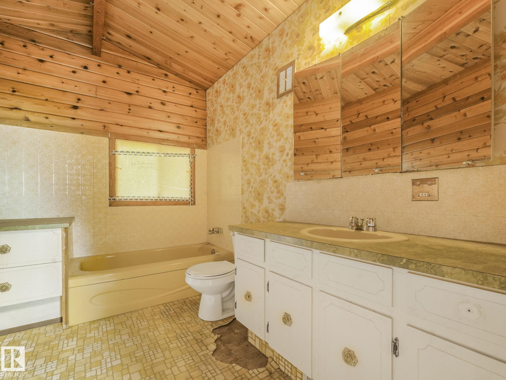 Photo 42 at 56025 Rge Road 241, None, Rural Sturgeon County