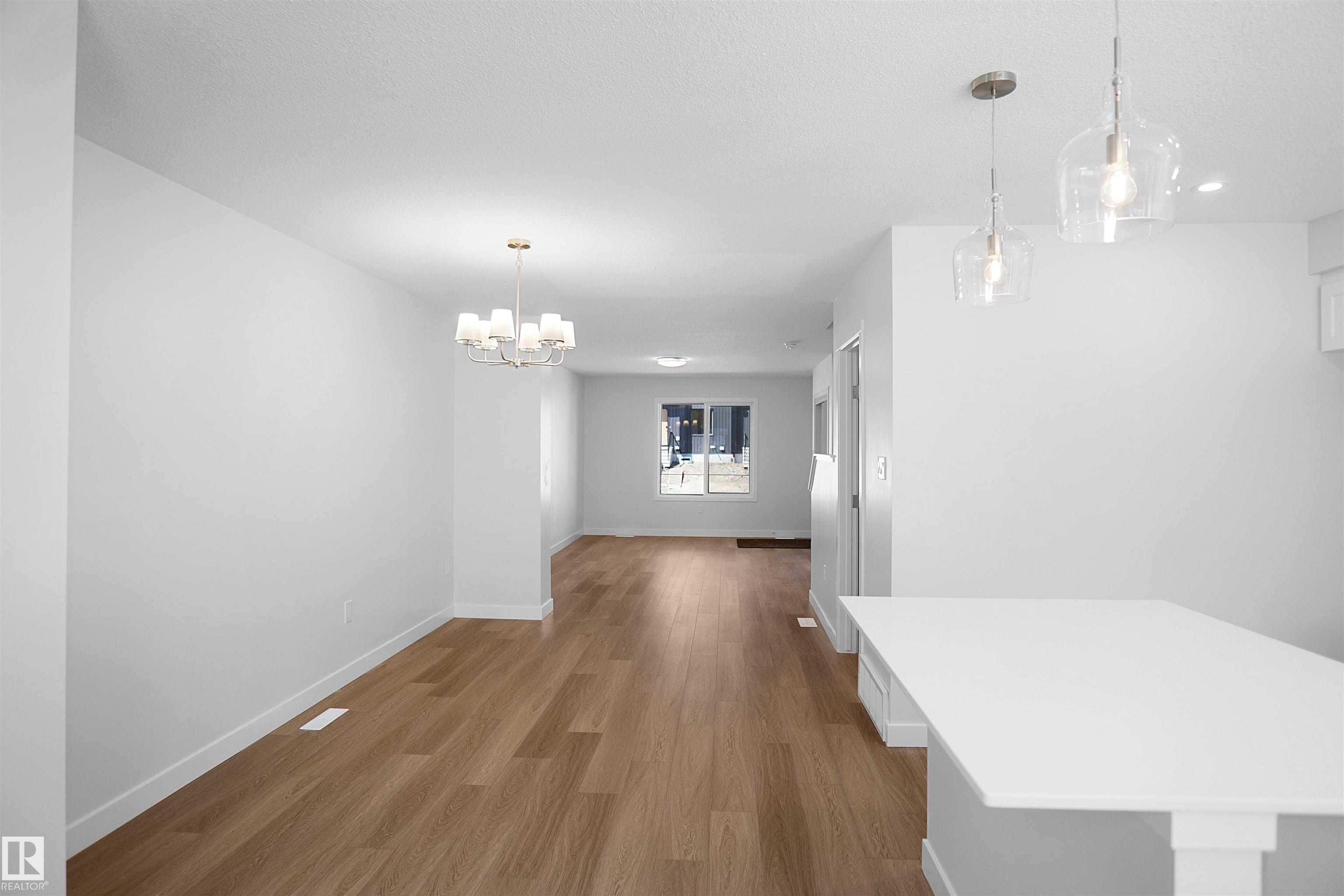 https://zimg.paragon.ice.com/ParagonImages/Property/PM/RAE/225390724/7/0/0/d05ca02a55a85c3b8130af64b7518222/1/ecacff61a7297f82be263aeff979629b/225390724-3fc2afbd-c2ac-474f-af1a-593cf89719b9.JPG