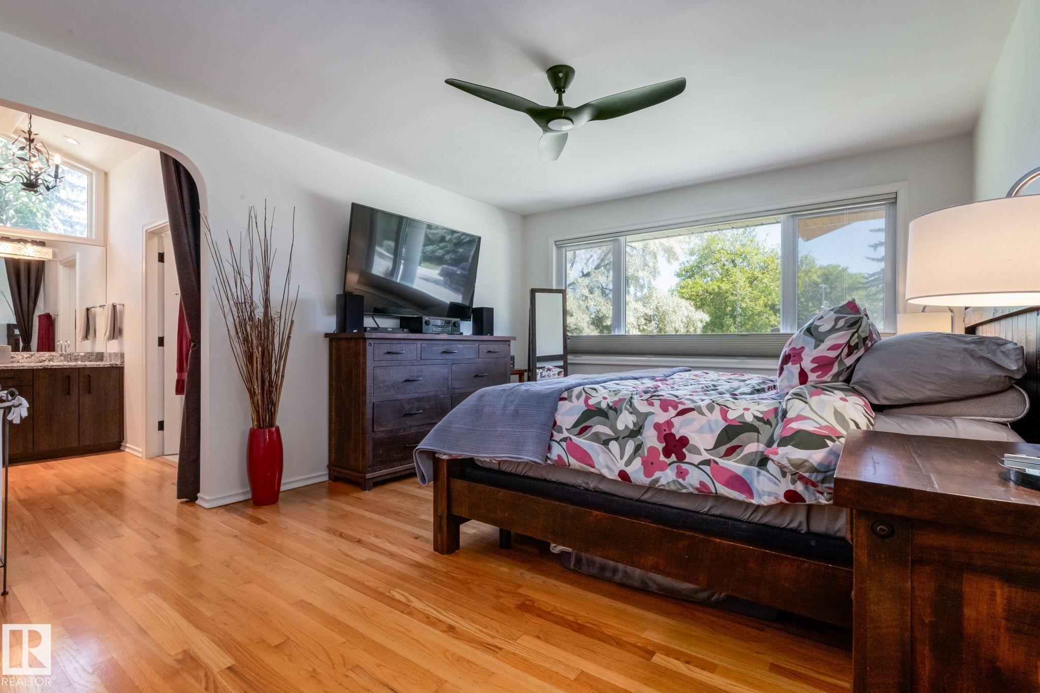 Photo 16 at 9728 141 Street NW, Crestwood, Edmonton