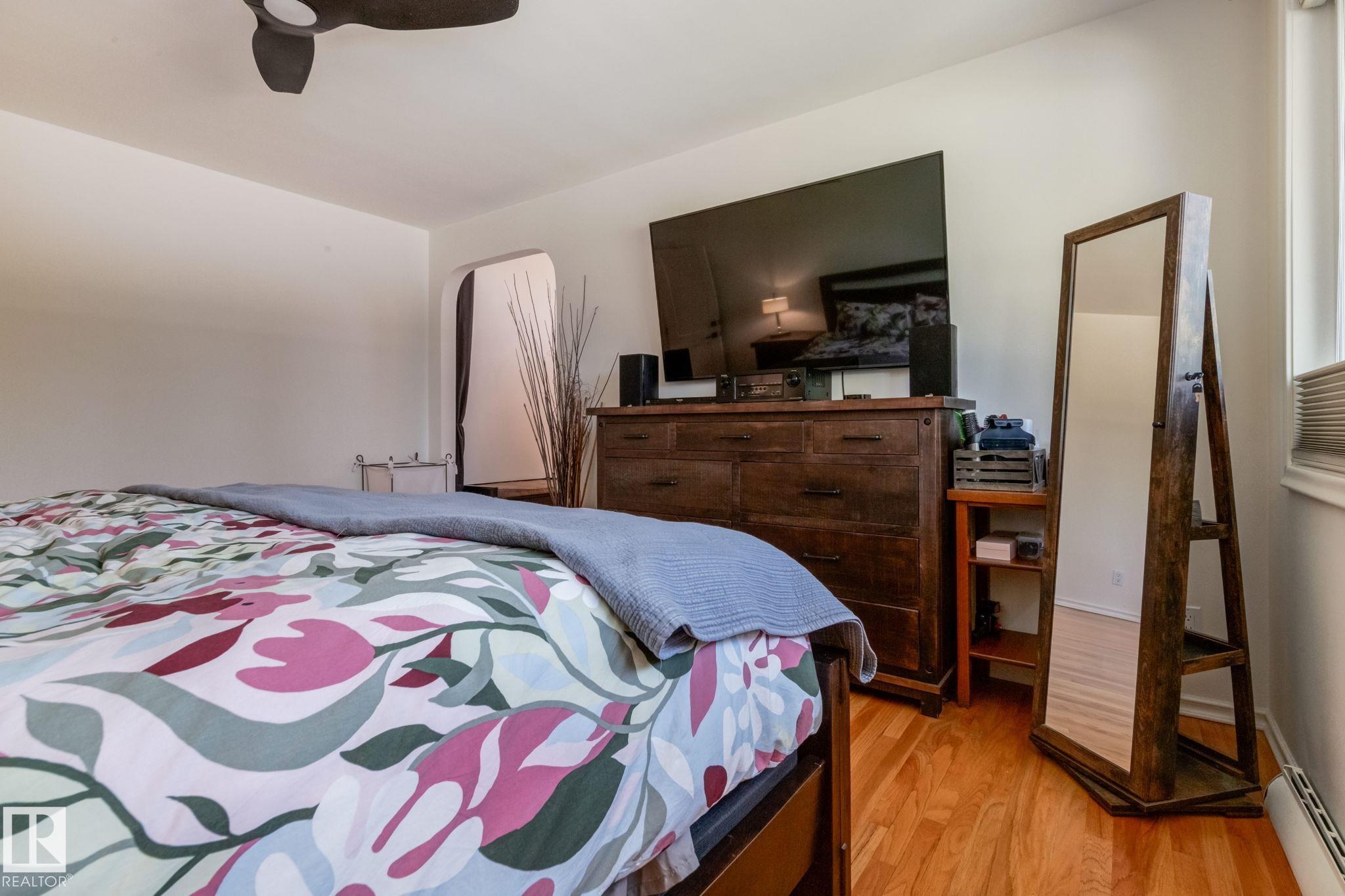 Photo 18 at 9728 141 Street NW, Crestwood, Edmonton