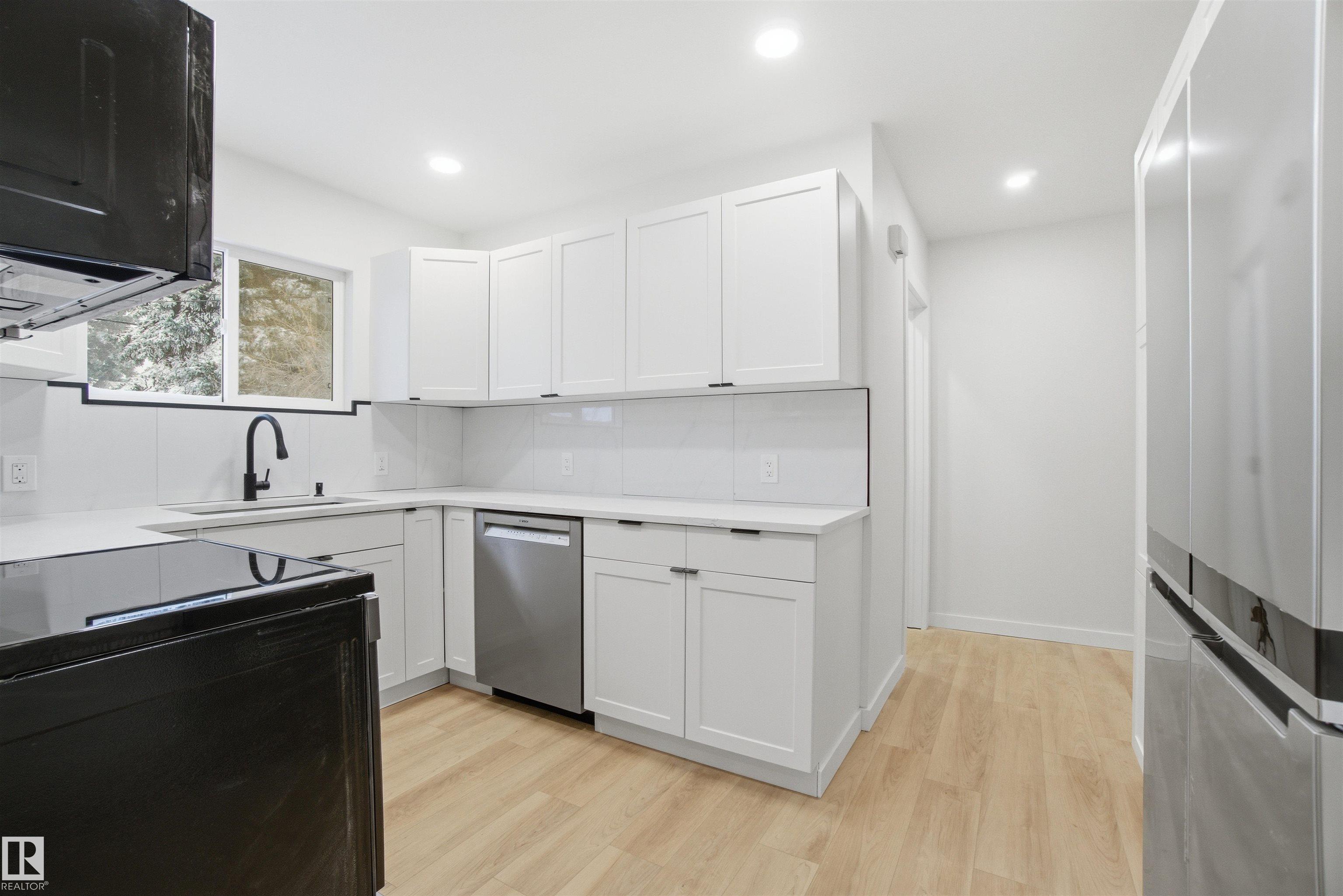 Photo 22 at 5711 95 Avenue NW, Ottewell, Edmonton