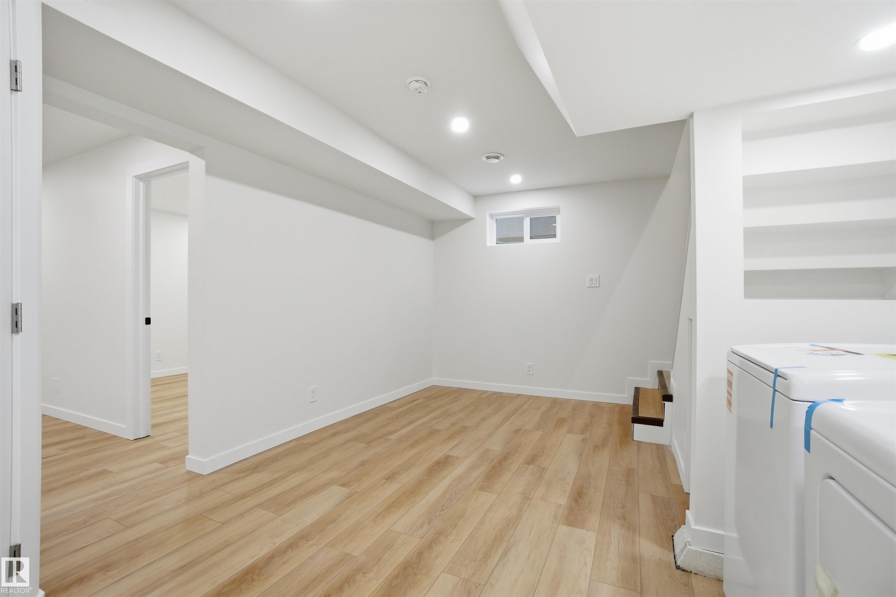 Photo 37 at 5711 95 Avenue NW, Ottewell, Edmonton