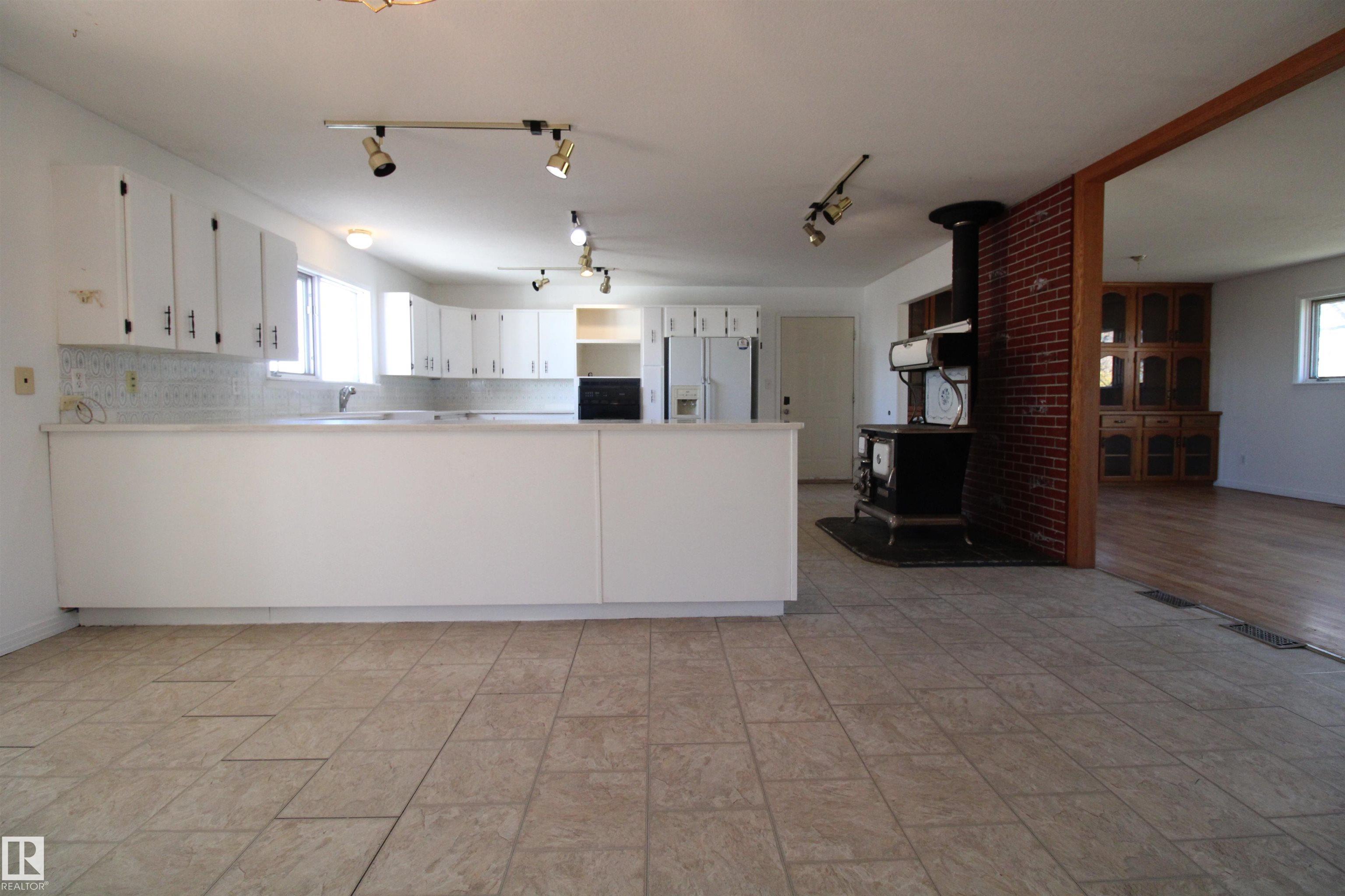 Photo 18 at 53021 Rge Road 73, None, Rural Parkland County