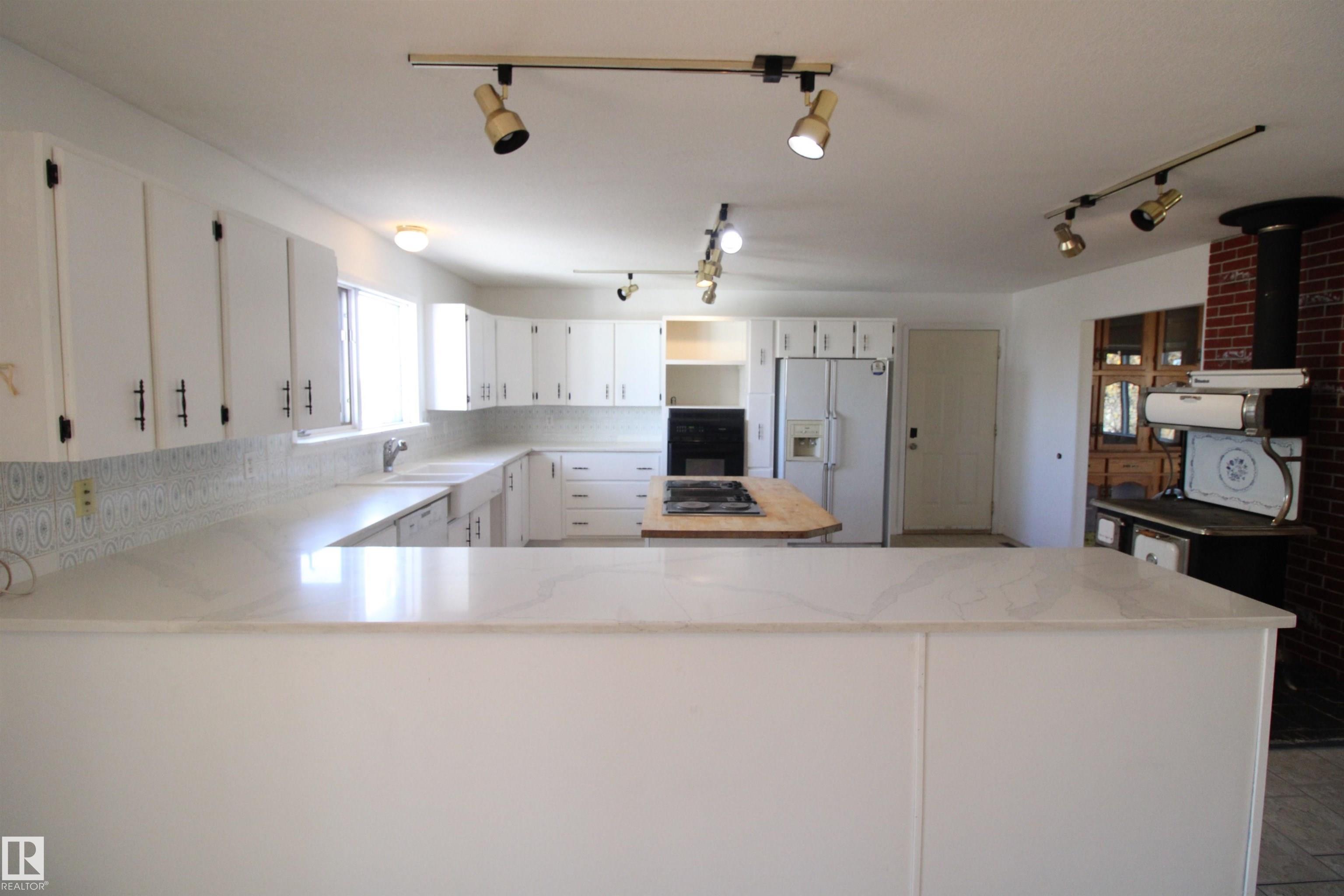 Photo 19 at 53021 Rge Road 73, None, Rural Parkland County