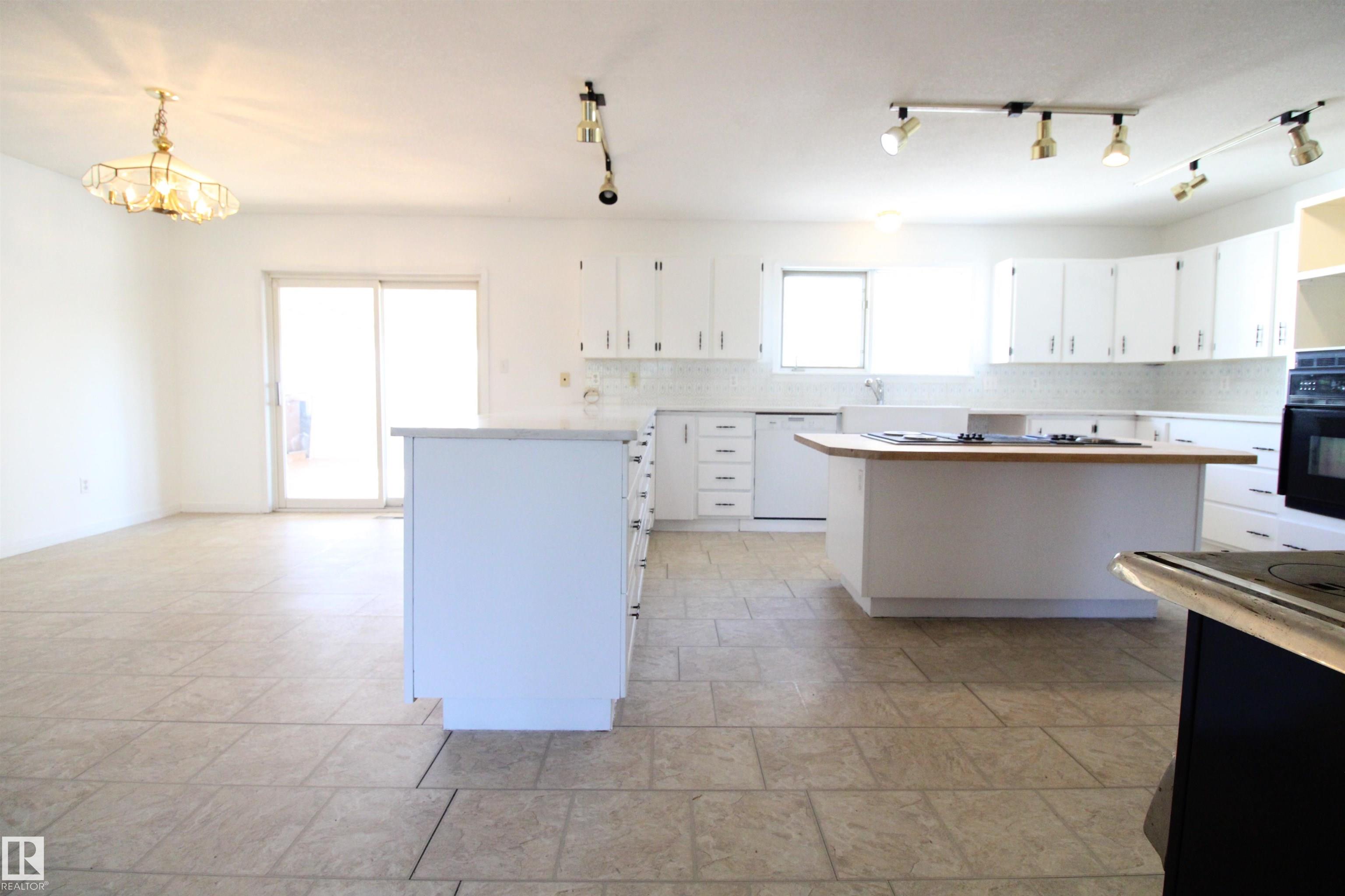 Photo 24 at 53021 Rge Road 73, None, Rural Parkland County