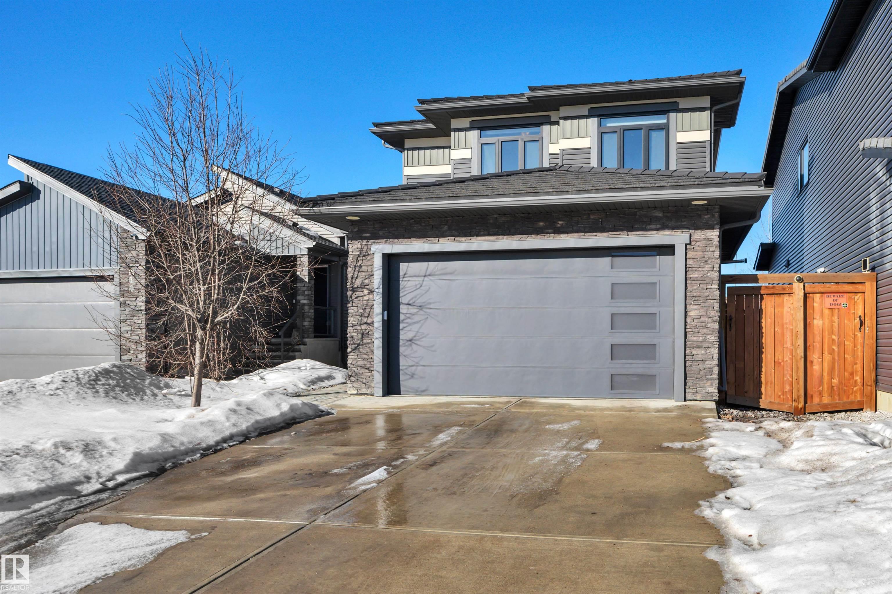 Photo 2 at 11 Brunswyck Crescent, Fenwyck, Spruce Grove