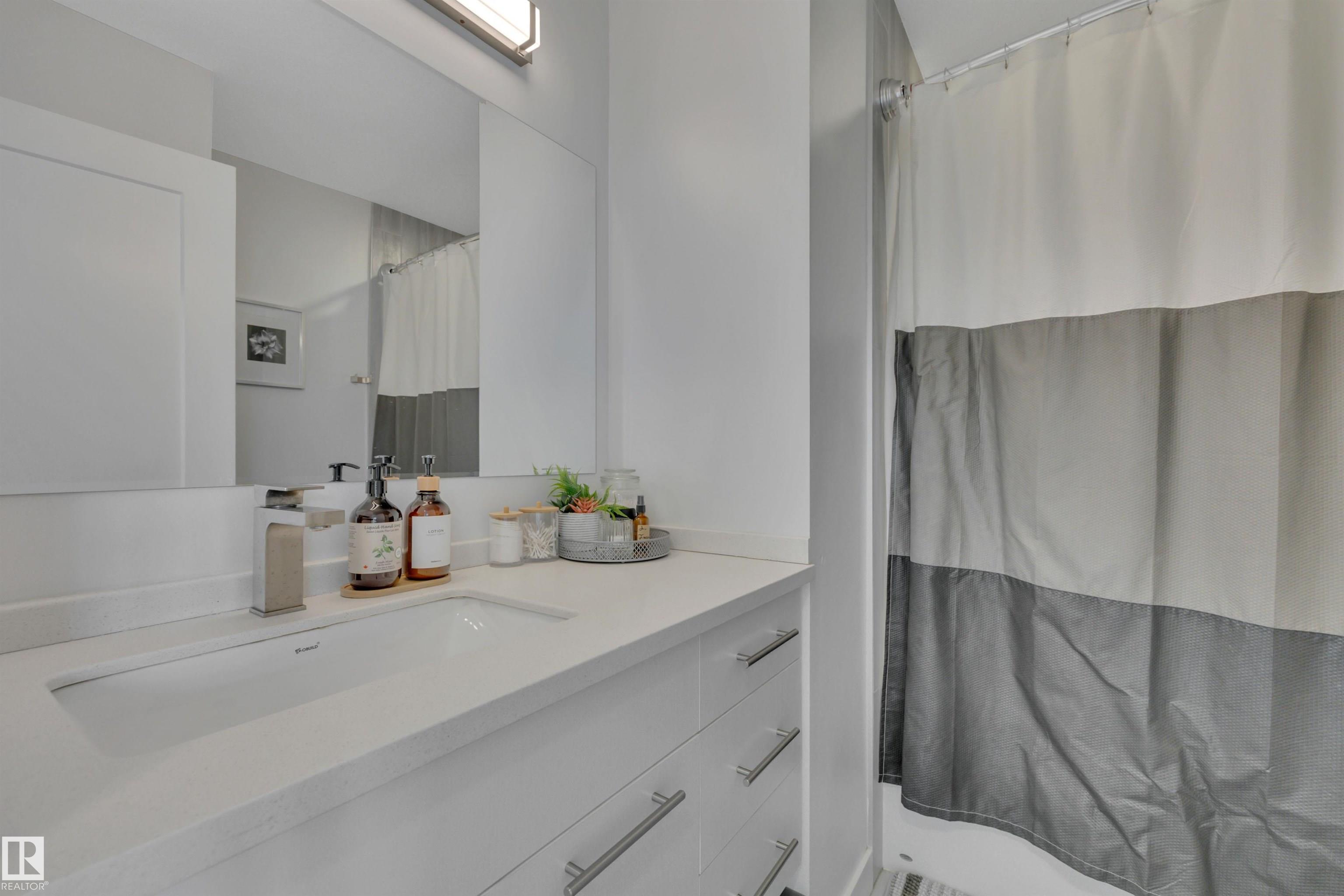 Photo 36 at 11 Brunswyck Crescent, Fenwyck, Spruce Grove