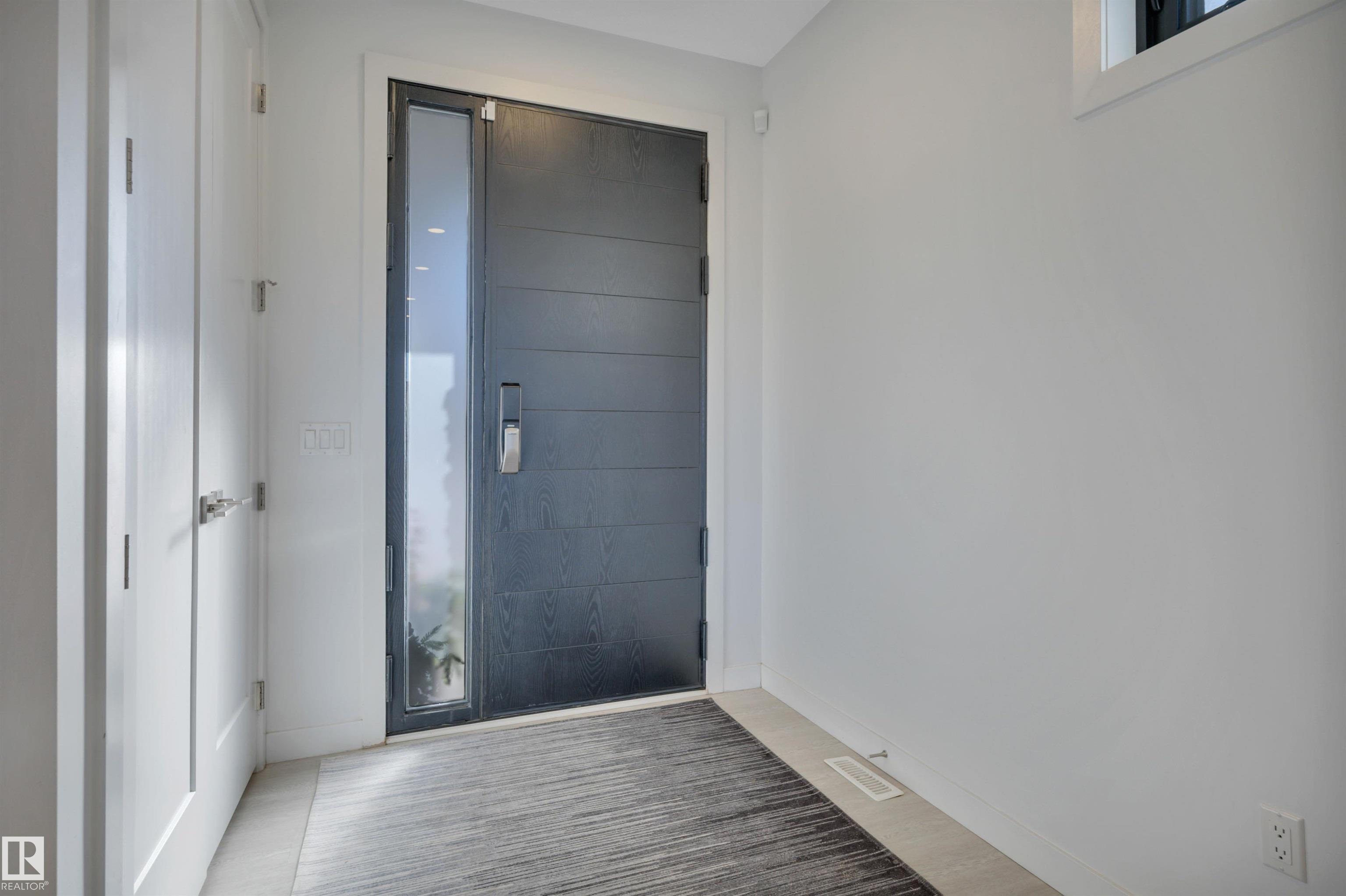 Photo 5 at 11 Brunswyck Crescent, Fenwyck, Spruce Grove