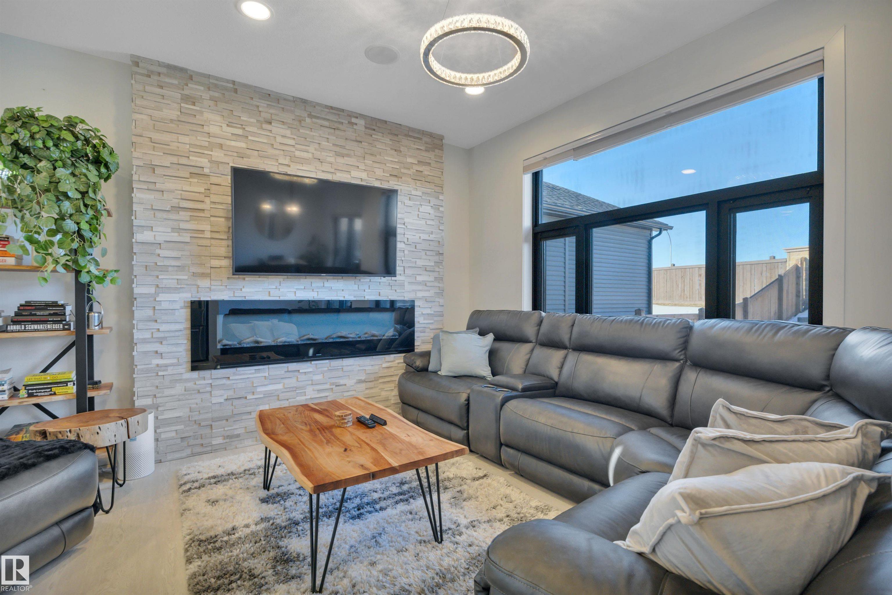 Photo 9 at 11 Brunswyck Crescent, Fenwyck, Spruce Grove