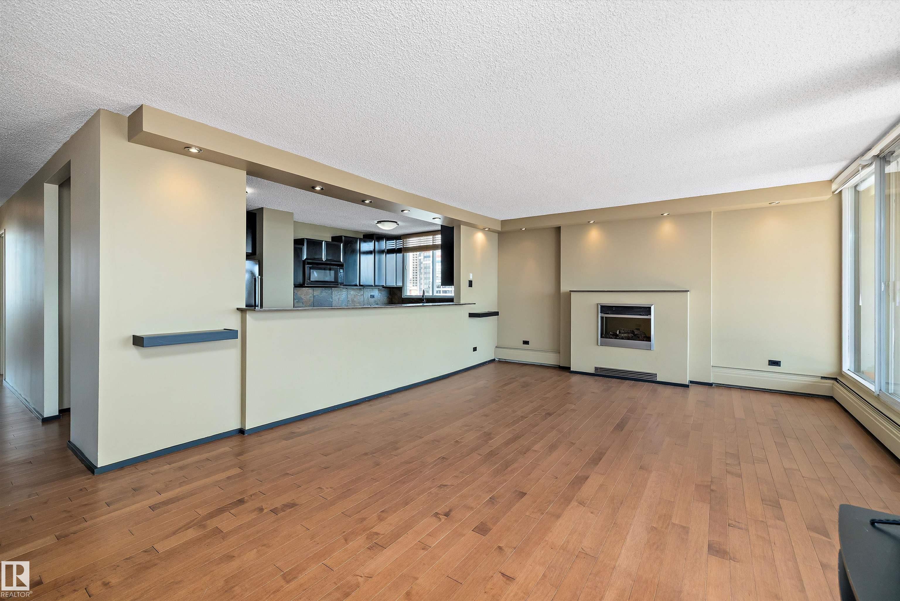 Photo 11 at 1101 - 9923 103 Street NW, Downtown, Edmonton