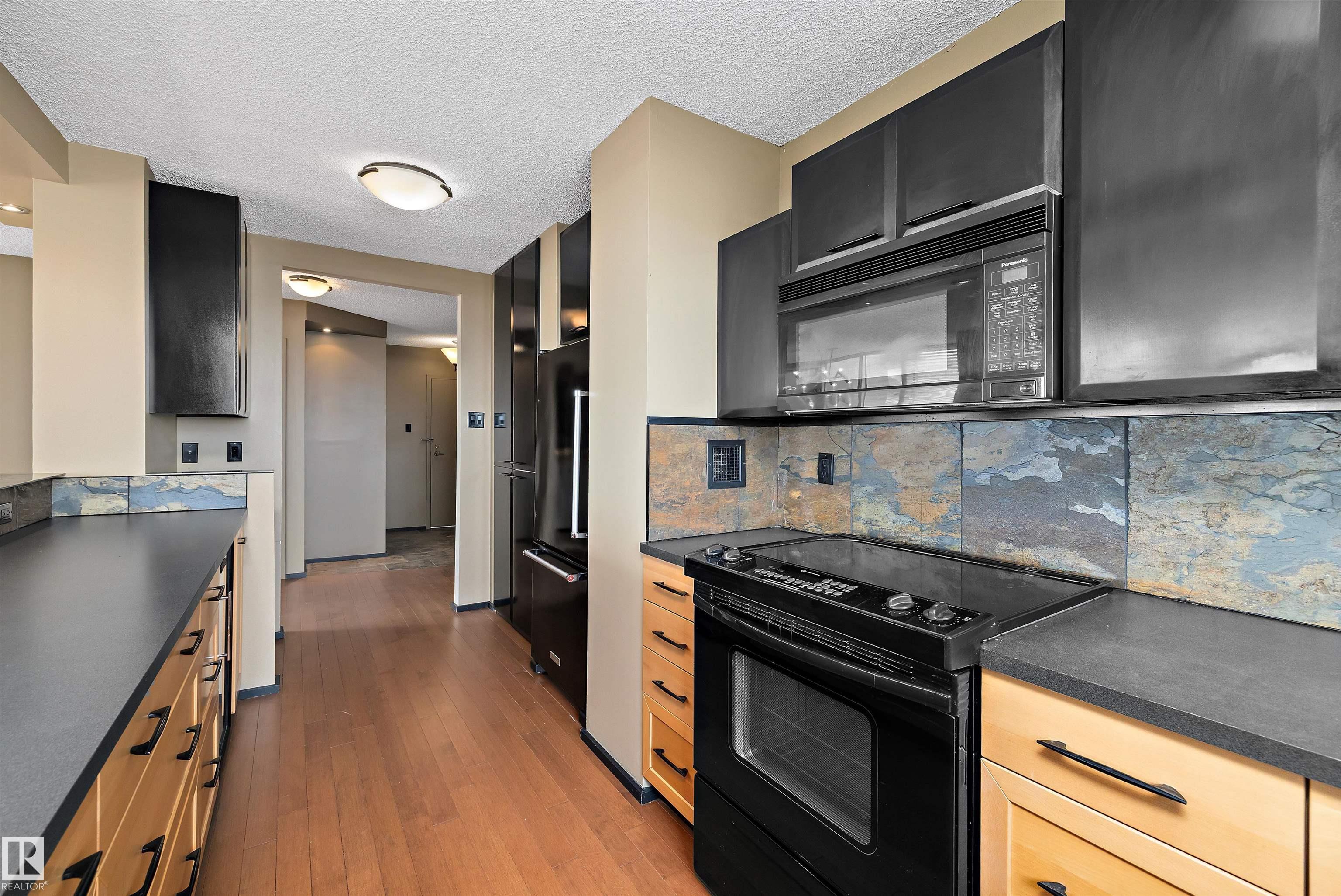 Photo 22 at 1101 - 9923 103 Street NW, Downtown, Edmonton