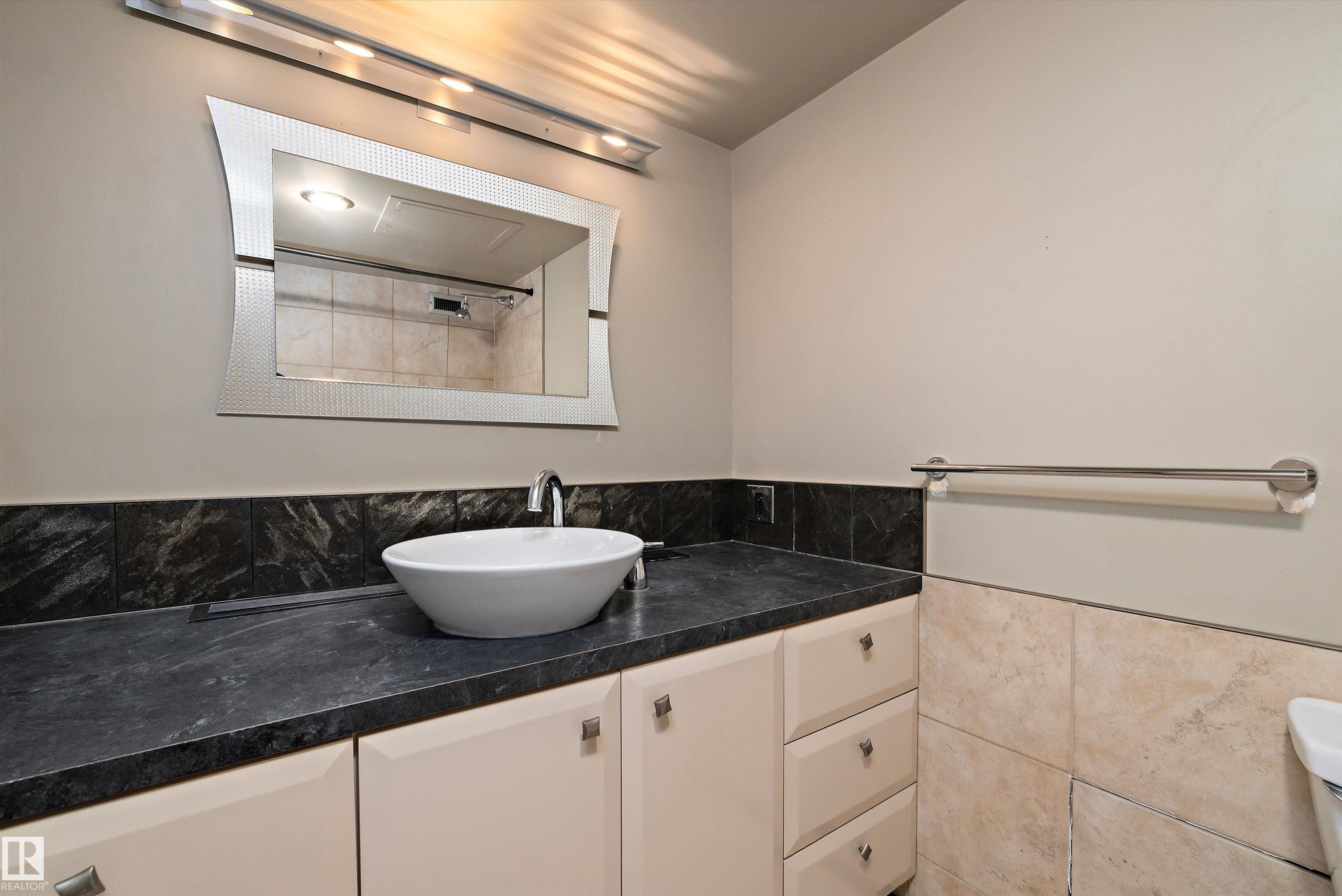 Photo 34 at 1101 - 9923 103 Street NW, Downtown, Edmonton