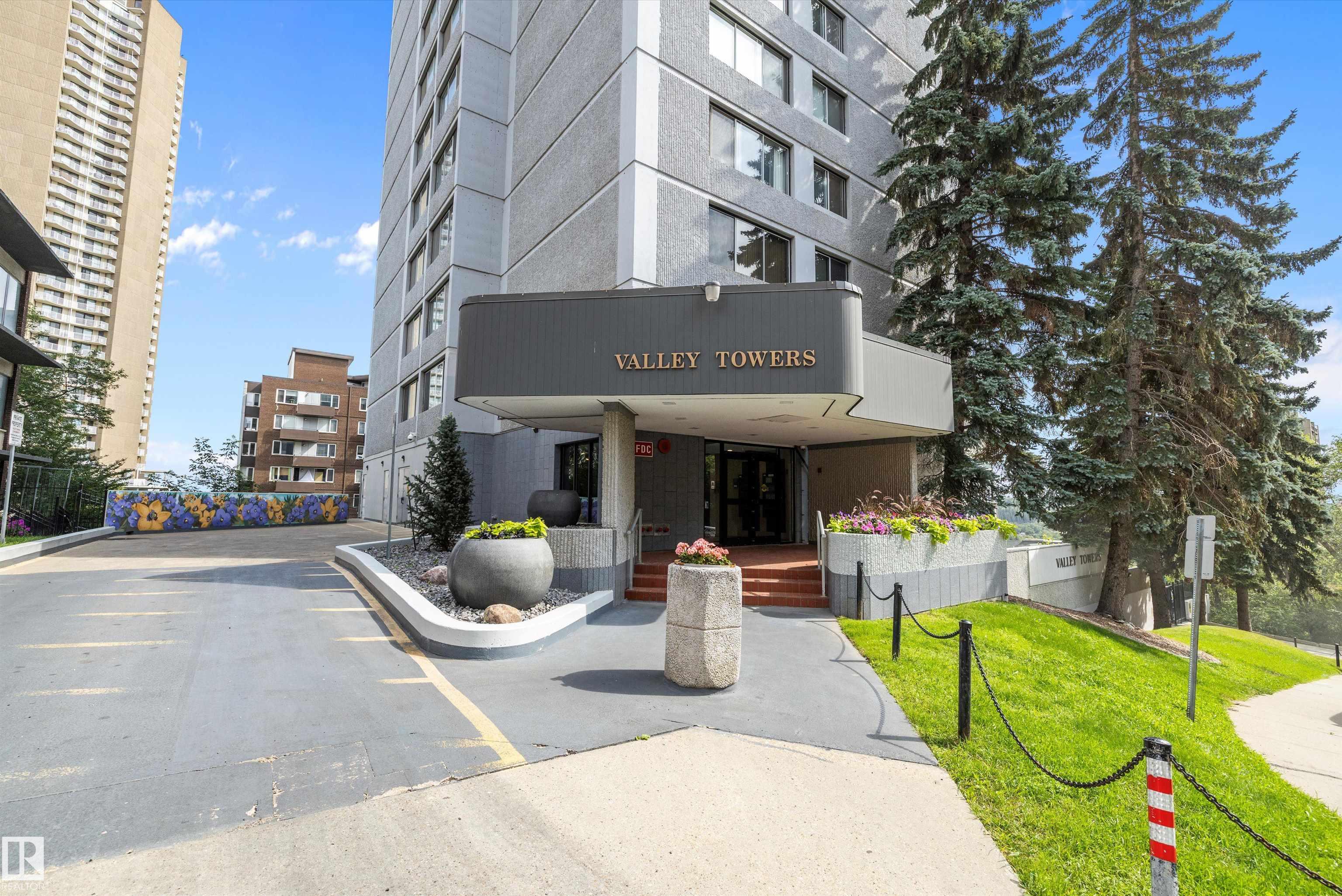 Photo 7 at 1101 - 9923 103 Street NW, Downtown, Edmonton