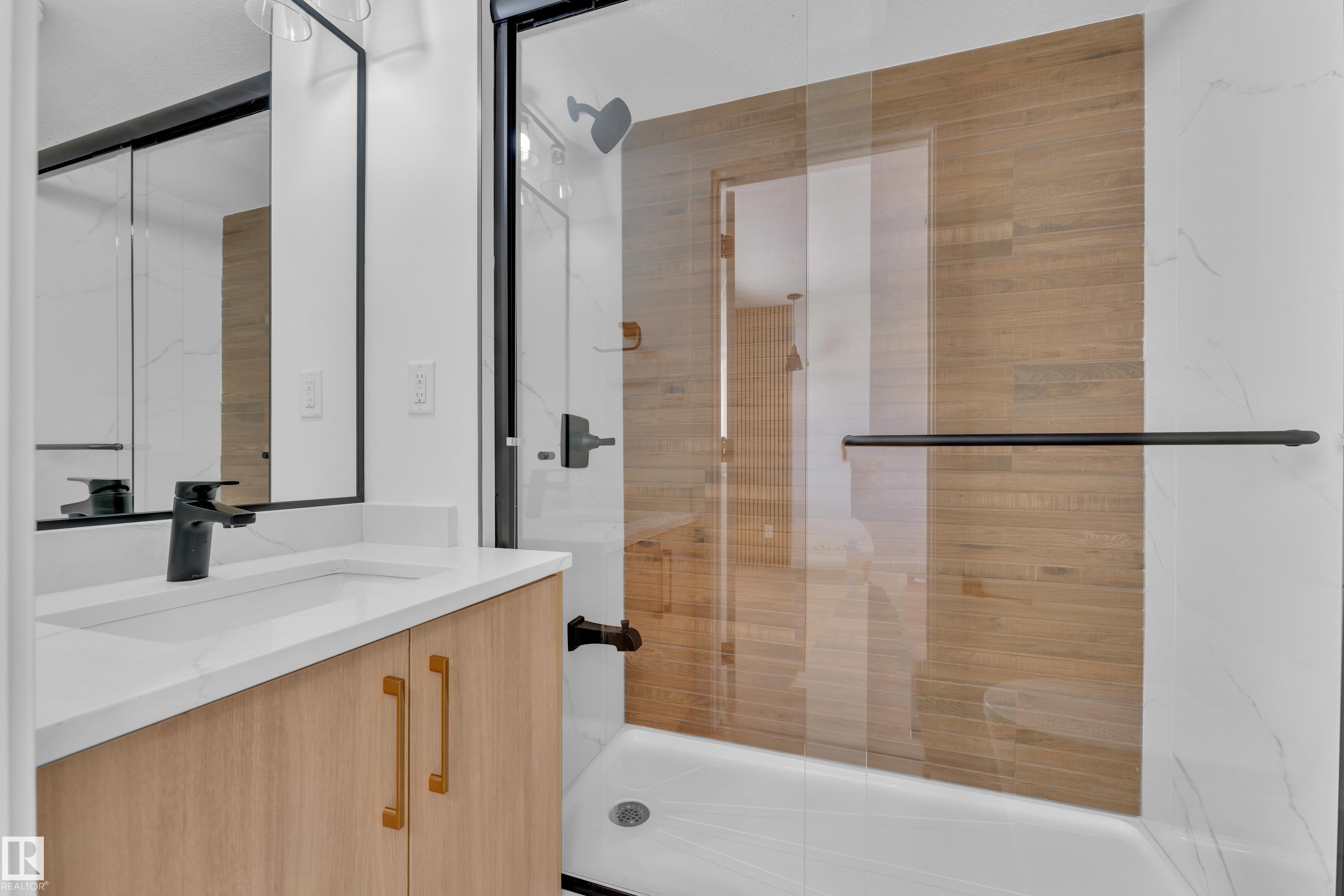 Photo 17 at 1755 37 Street NW, Daly Grove, Edmonton