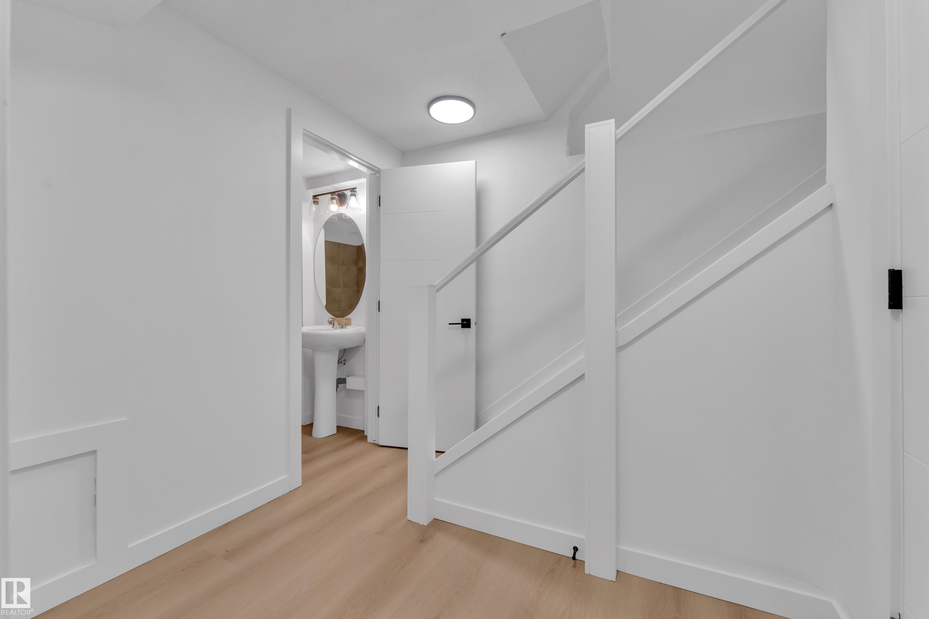 Photo 22 at 1755 37 Street NW, Daly Grove, Edmonton