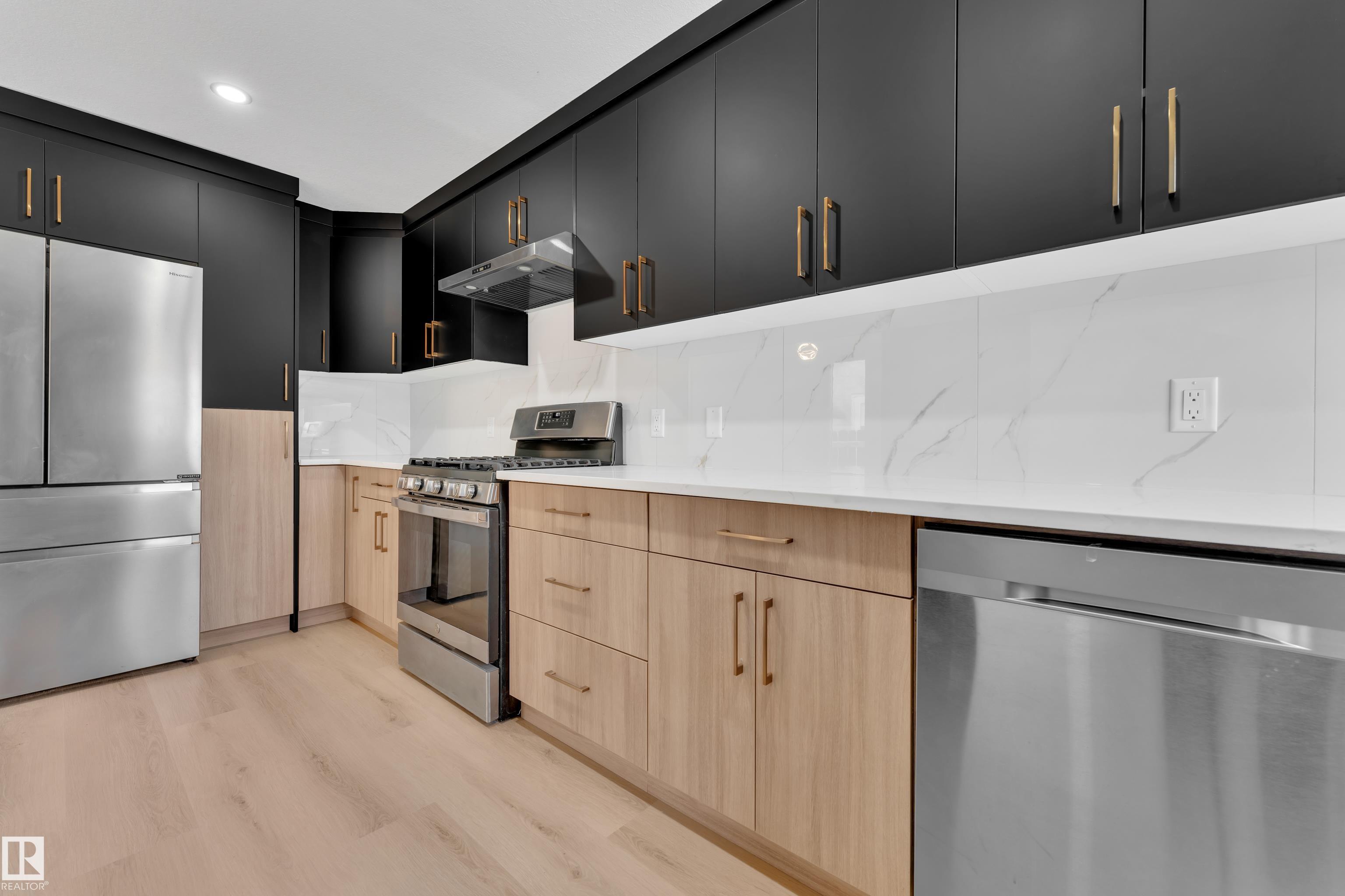 Photo 9 at 1755 37 Street NW, Daly Grove, Edmonton